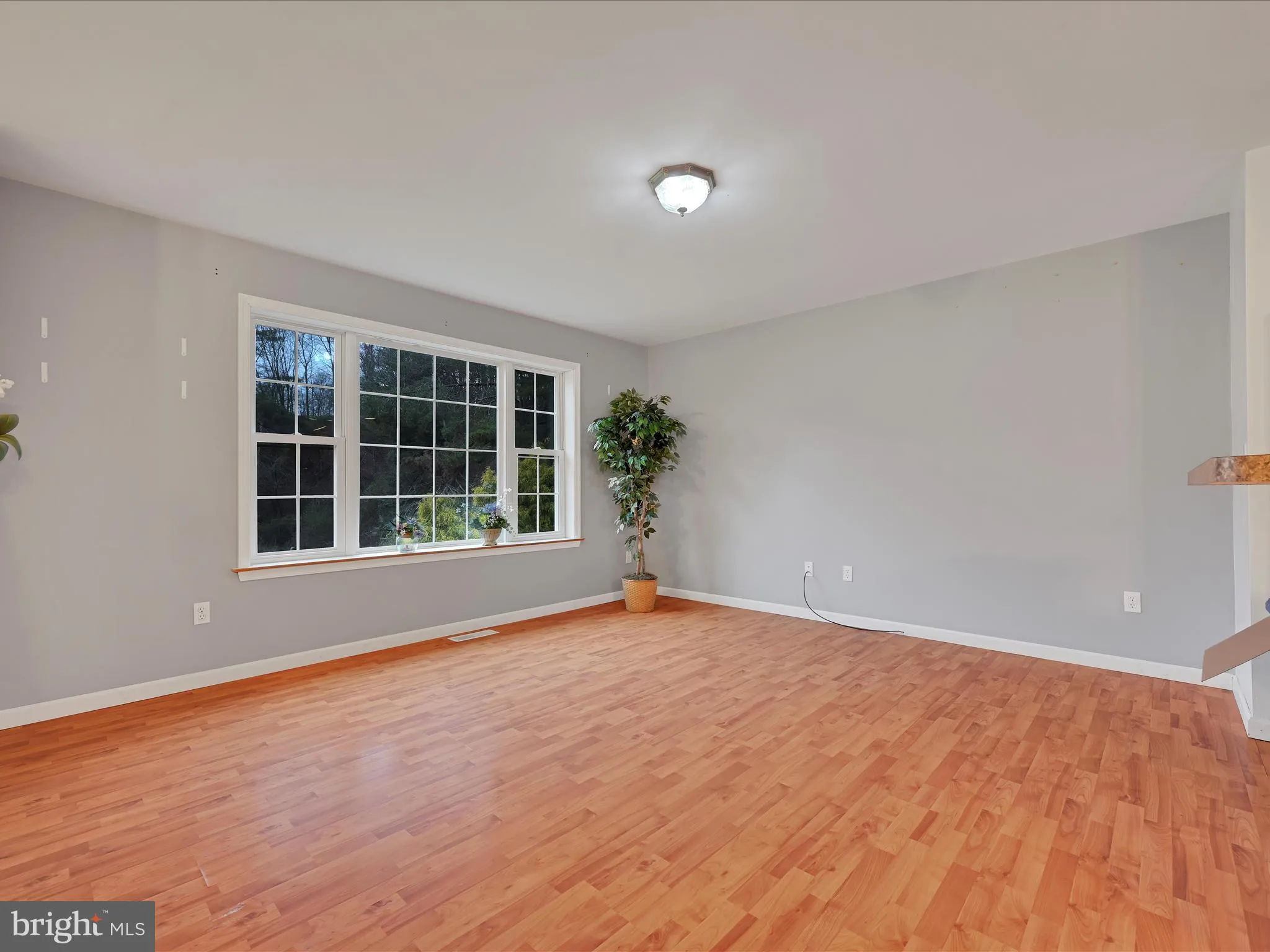 Auburn, Pennsylvania 17922, United States, 2 Bedrooms Bedrooms, ,2 BathroomsBathrooms,Residential,Pending,108157