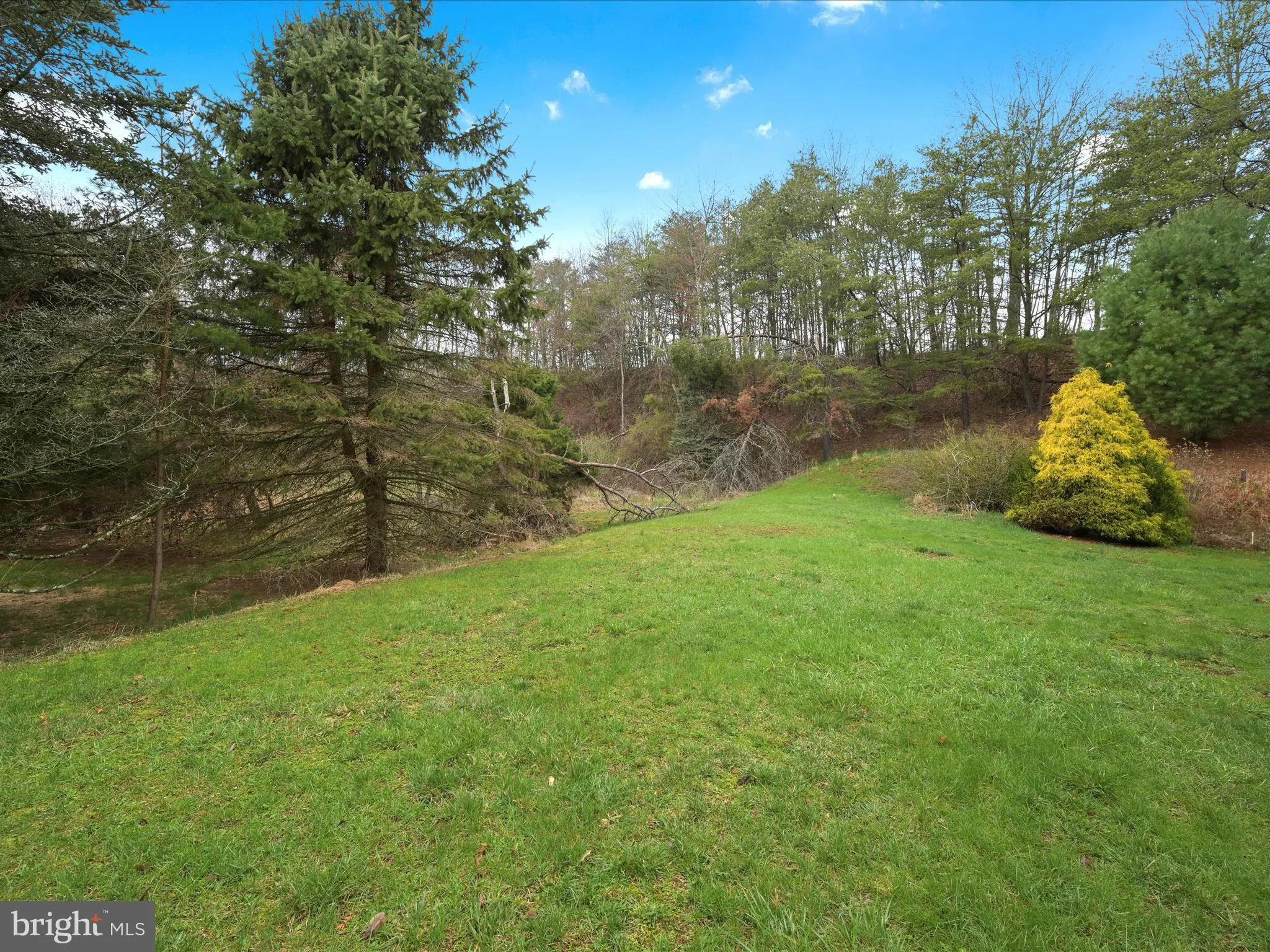 Auburn, Pennsylvania 17922, United States, 2 Bedrooms Bedrooms, ,2 BathroomsBathrooms,Residential,Pending,108157