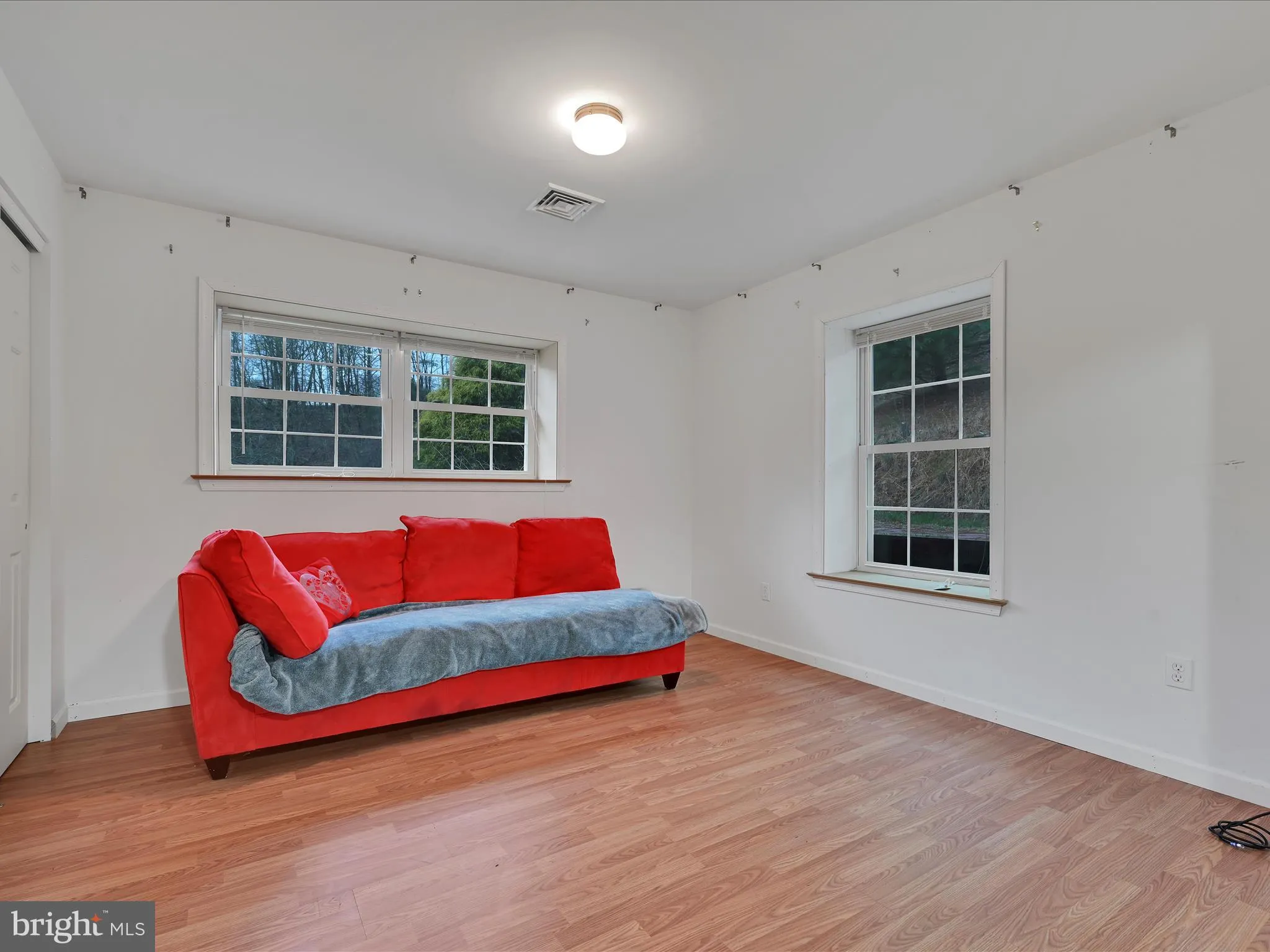 Auburn, Pennsylvania 17922, United States, 2 Bedrooms Bedrooms, ,2 BathroomsBathrooms,Residential,Pending,108157