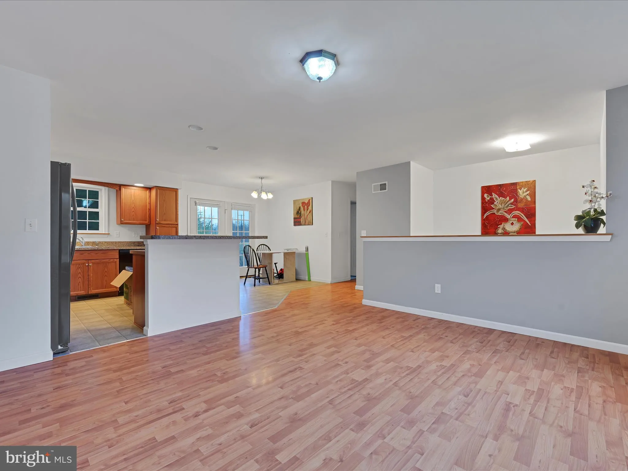 Auburn, Pennsylvania 17922, United States, 2 Bedrooms Bedrooms, ,2 BathroomsBathrooms,Residential,Pending,108157