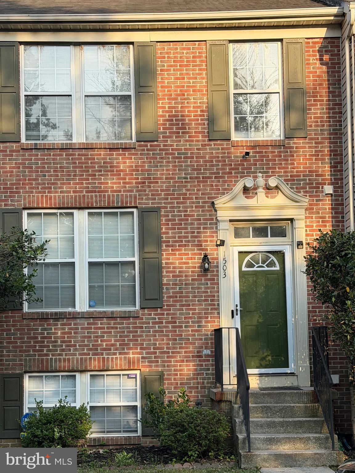 1503 TOWN VIEW COURT