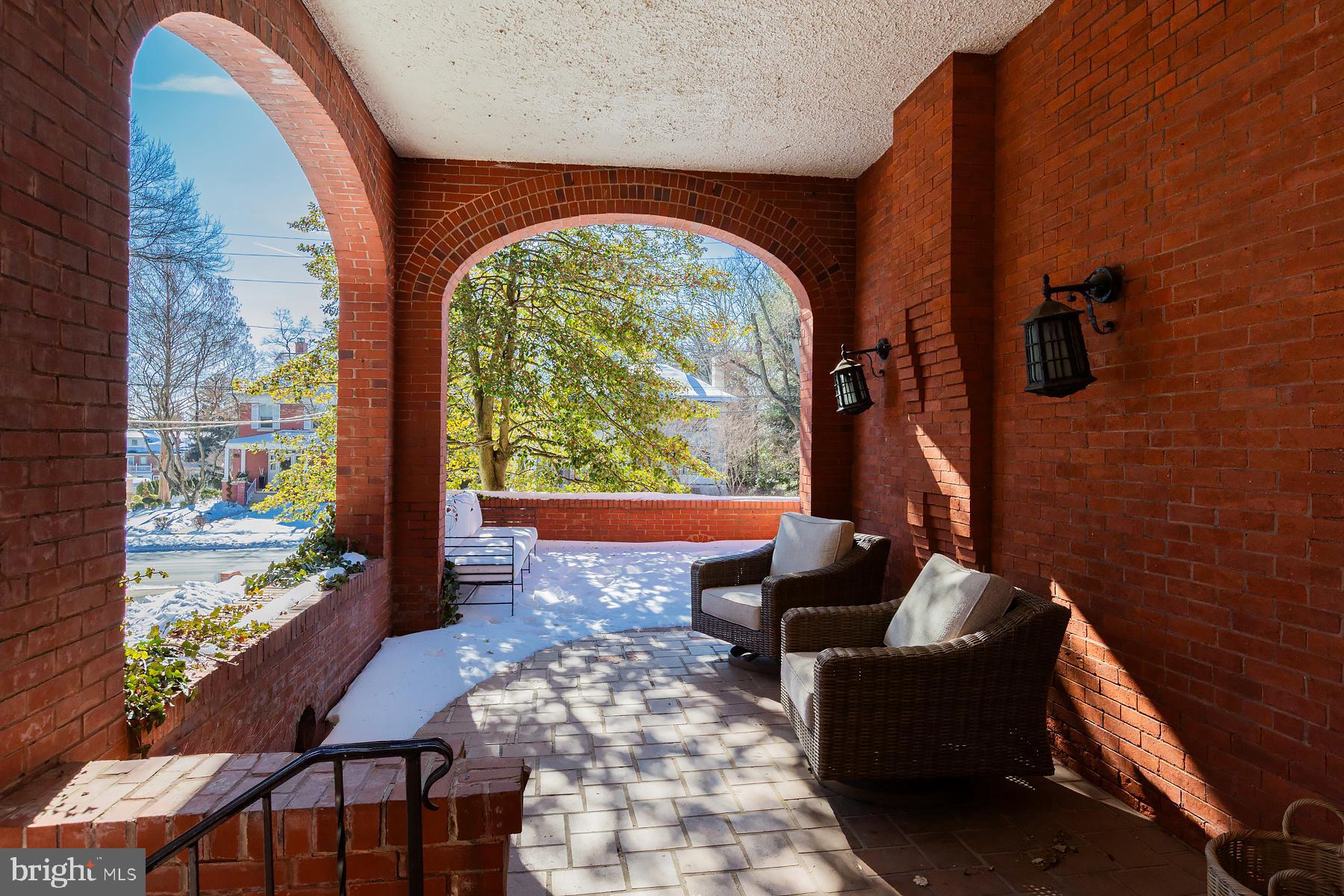 1021 MARIETTA AVENUE