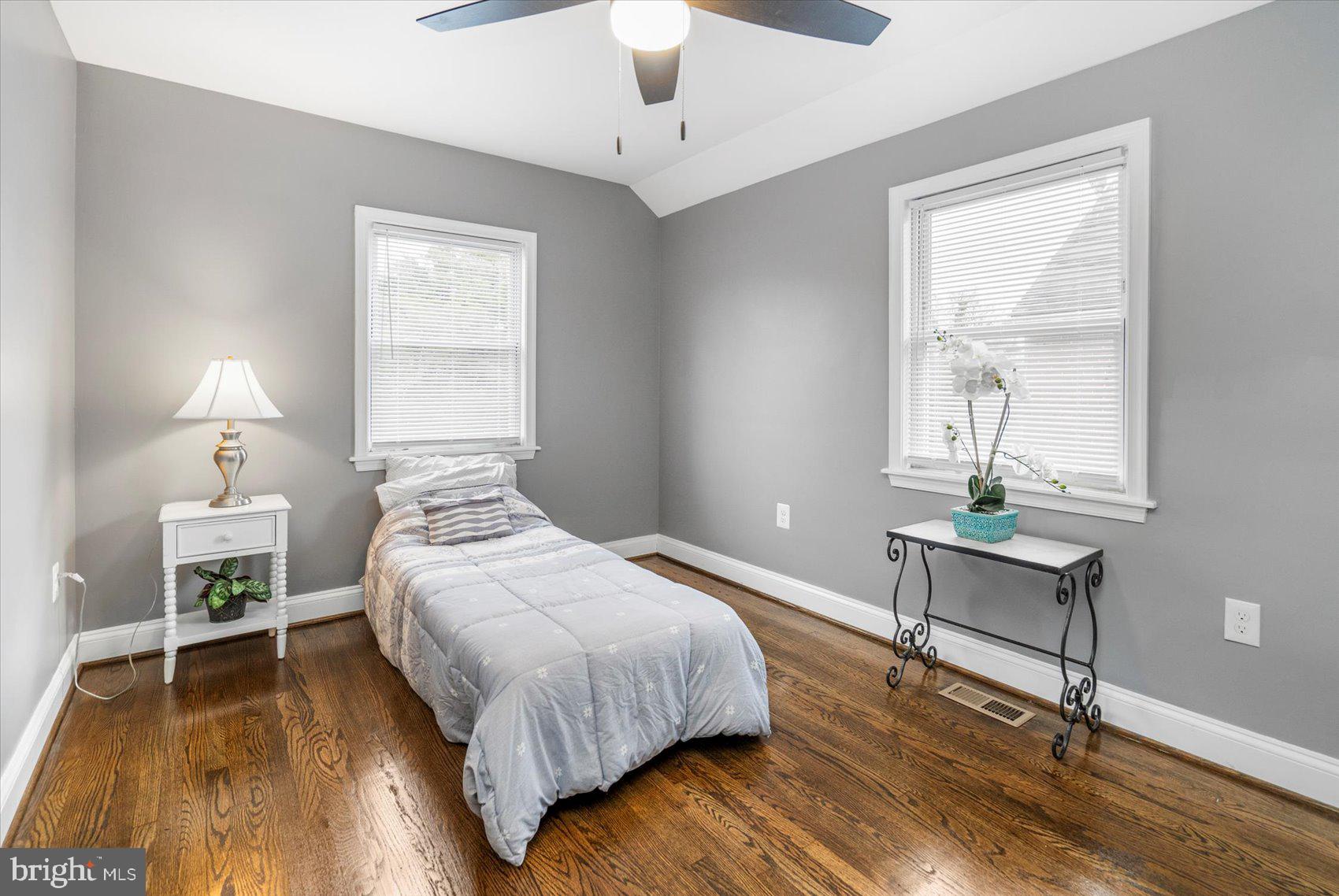 NORTHWOOD - Residential