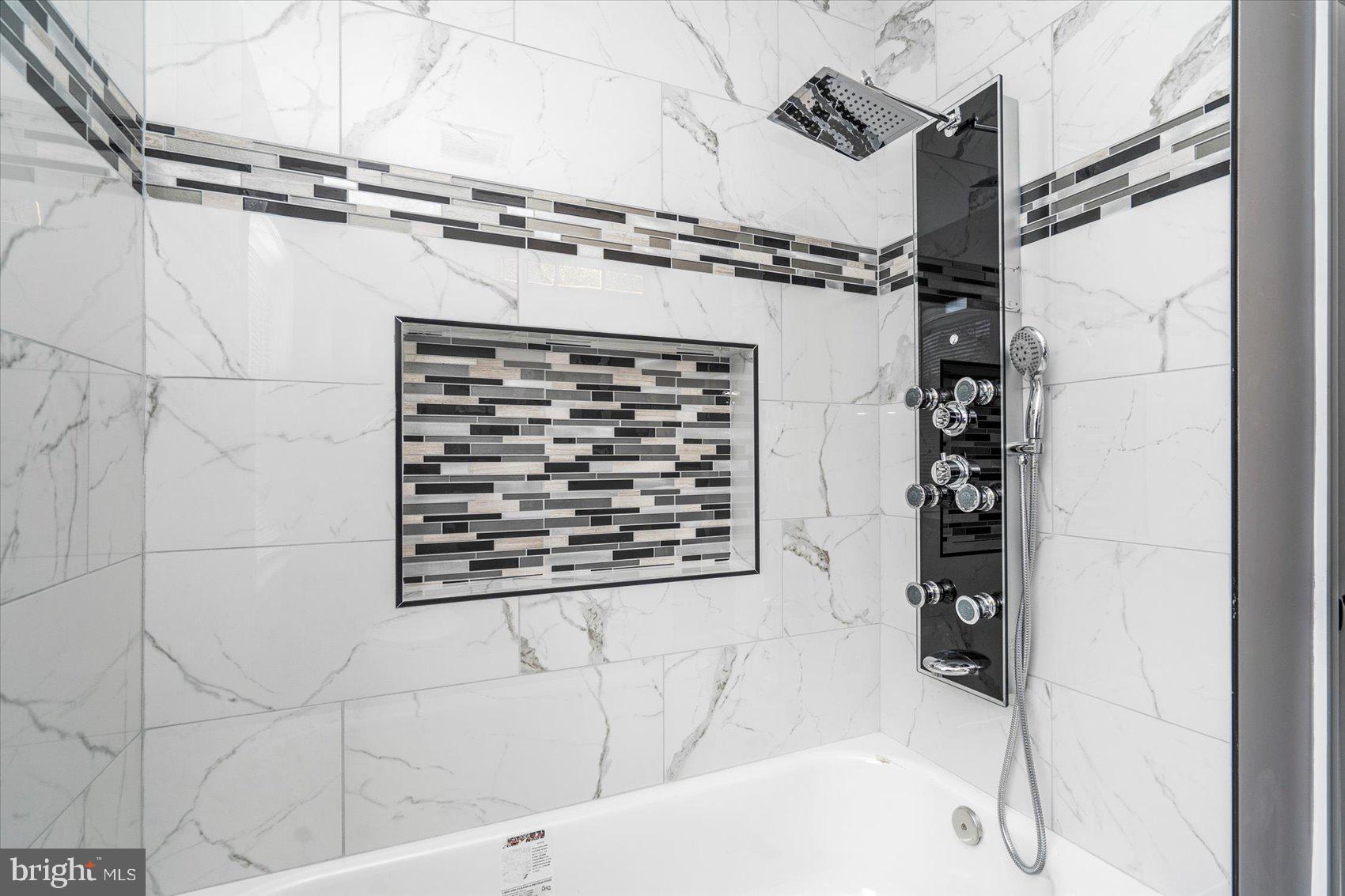 NORTHWOOD - Residential