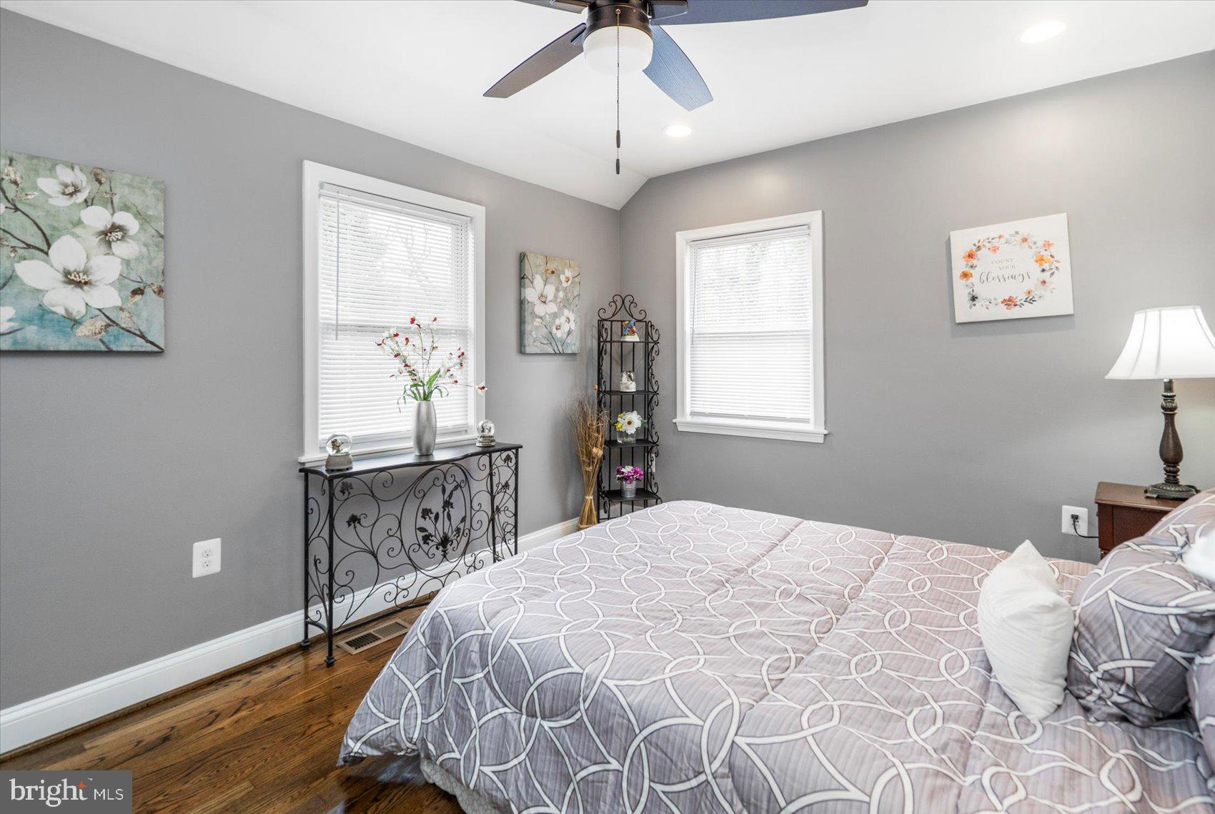 NORTHWOOD - Residential