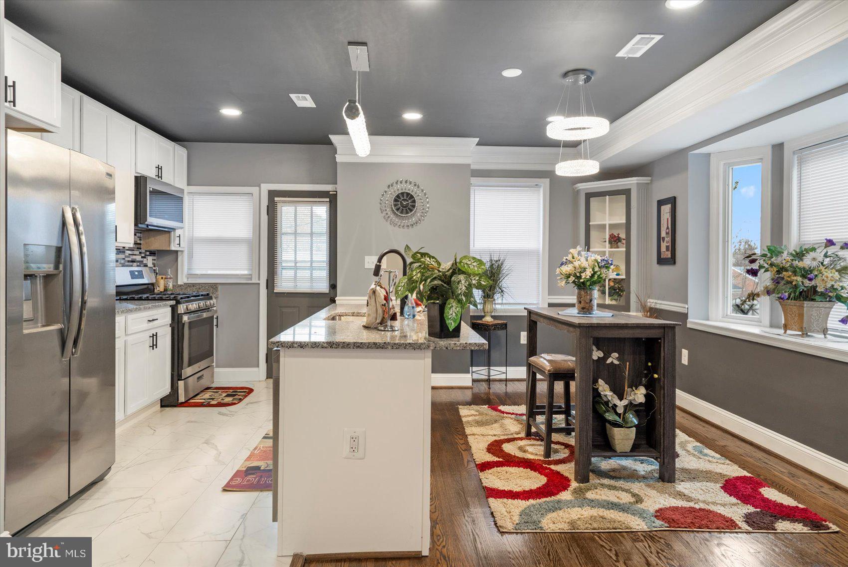 NORTHWOOD - Residential