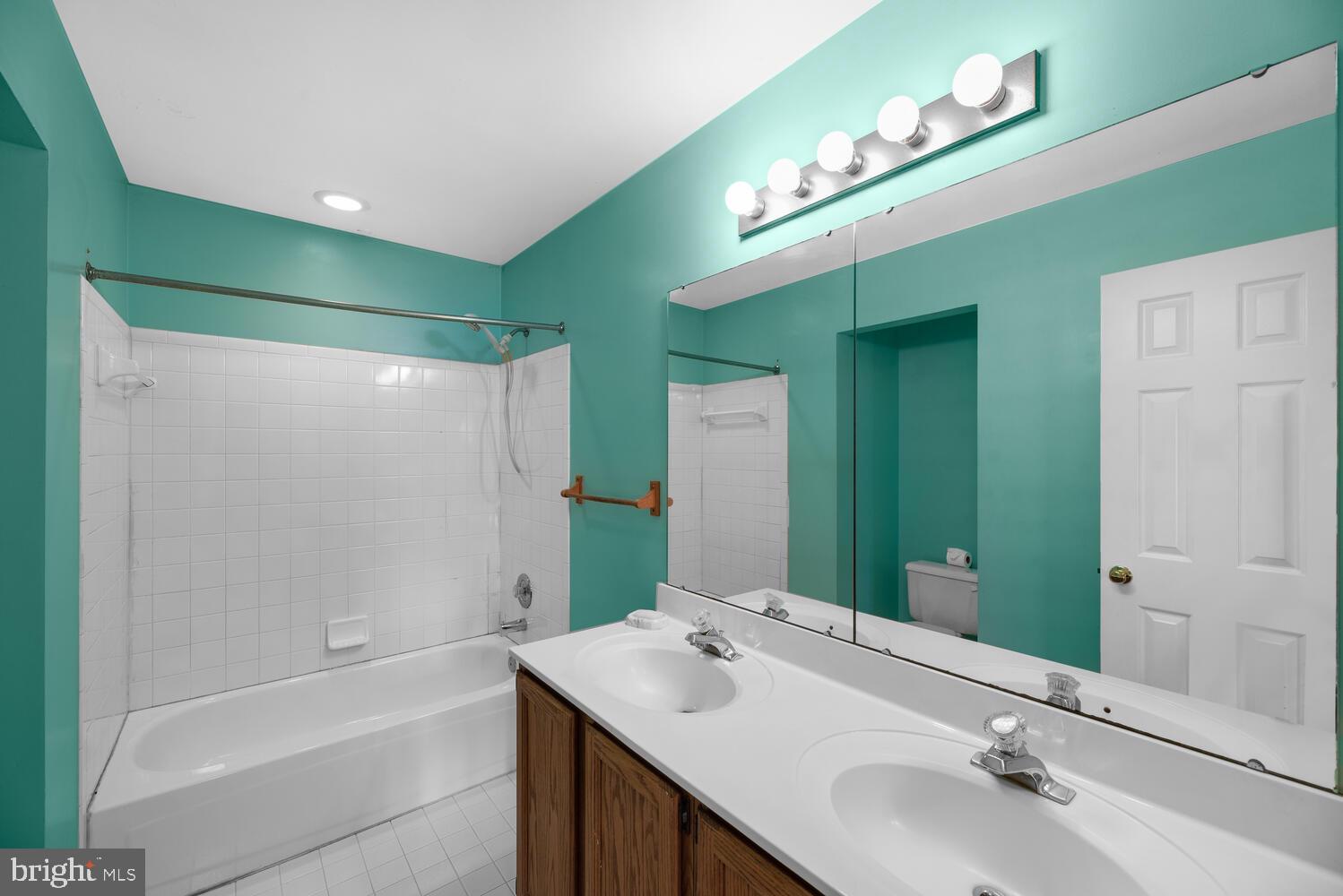 HALLOWELL - Residential