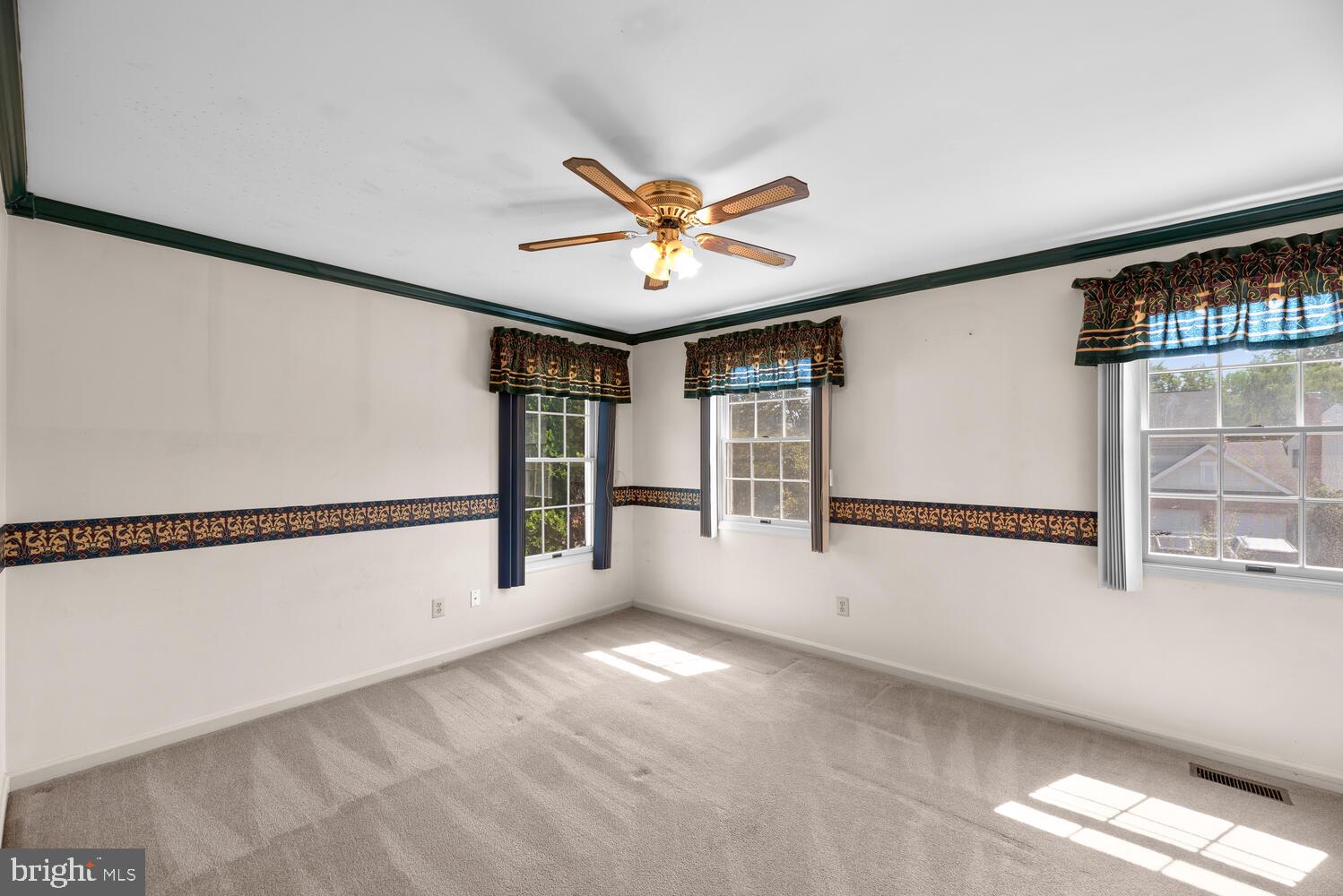 HALLOWELL - Residential