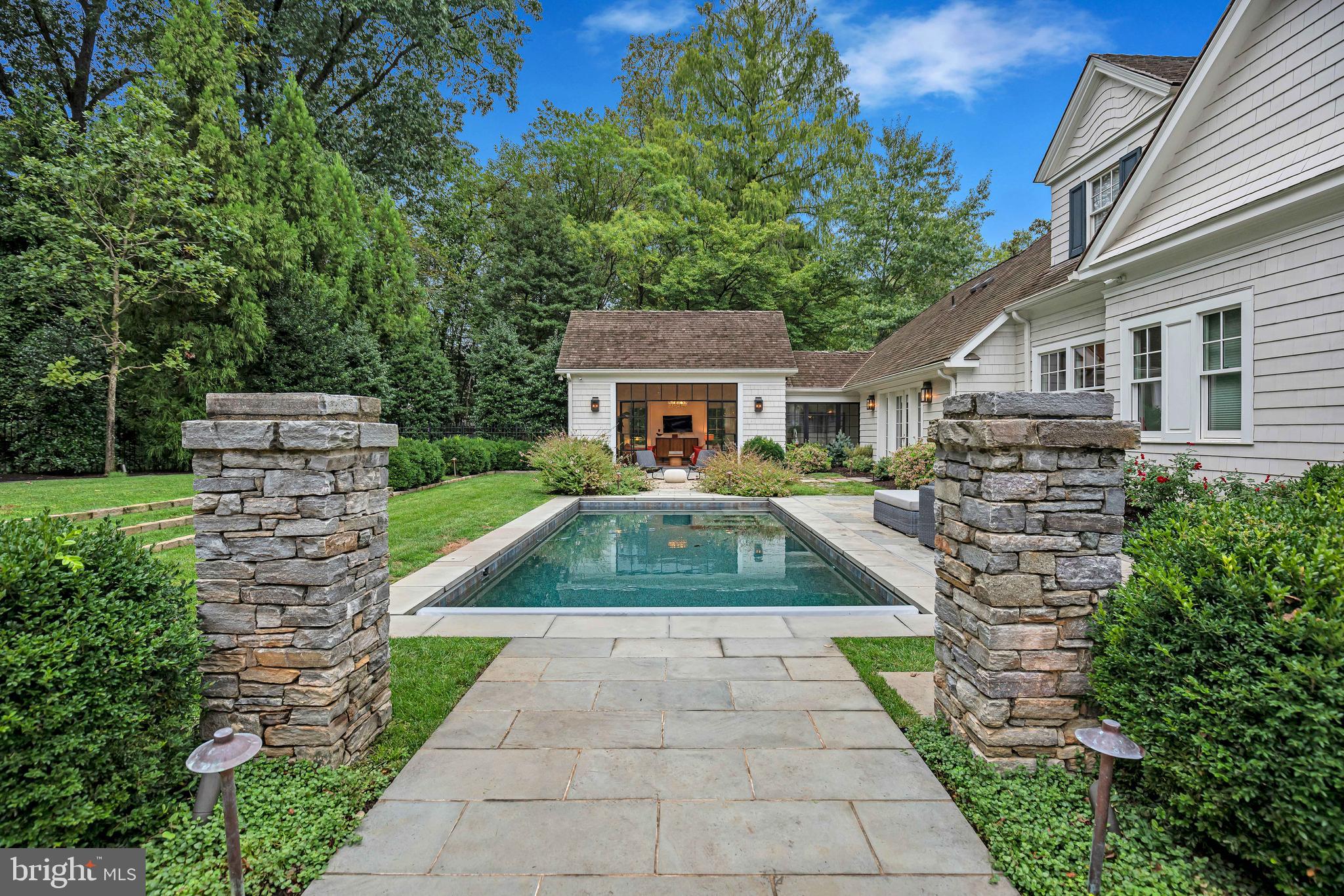 BRADLEY WOODS - Residential