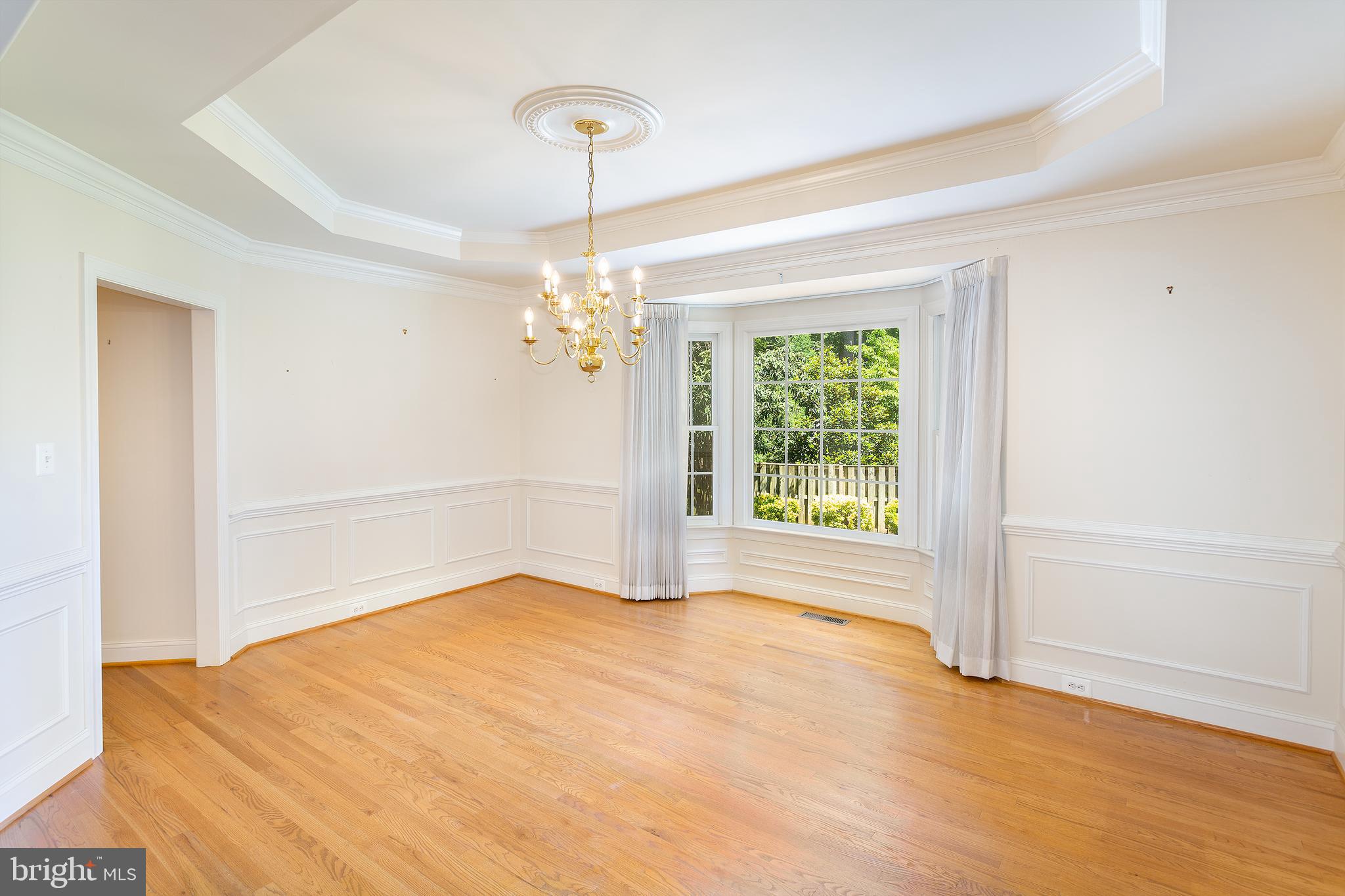 CHESTERBROOK WOODS - Residential Lease