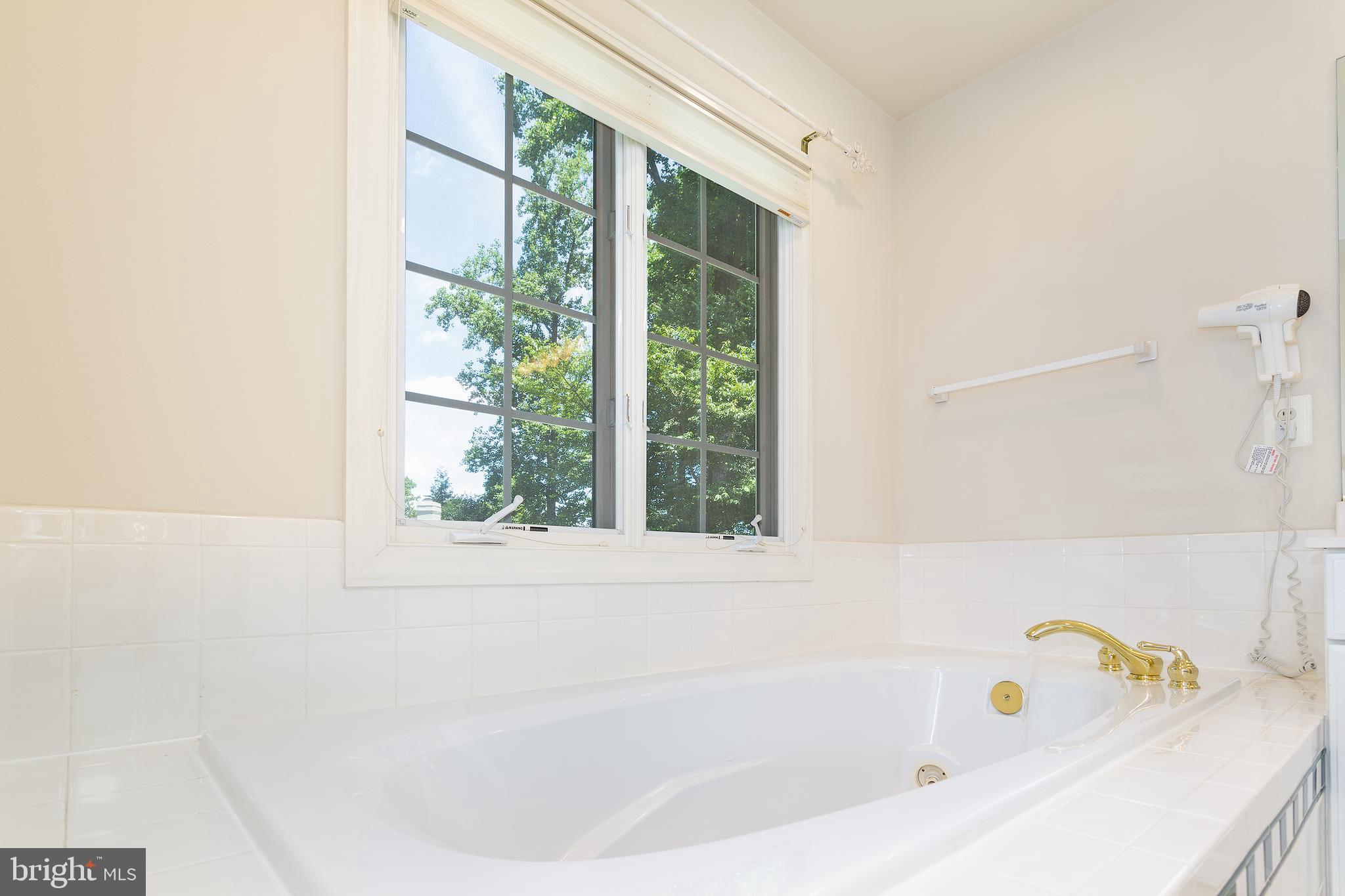 CHESTERBROOK WOODS - Residential Lease