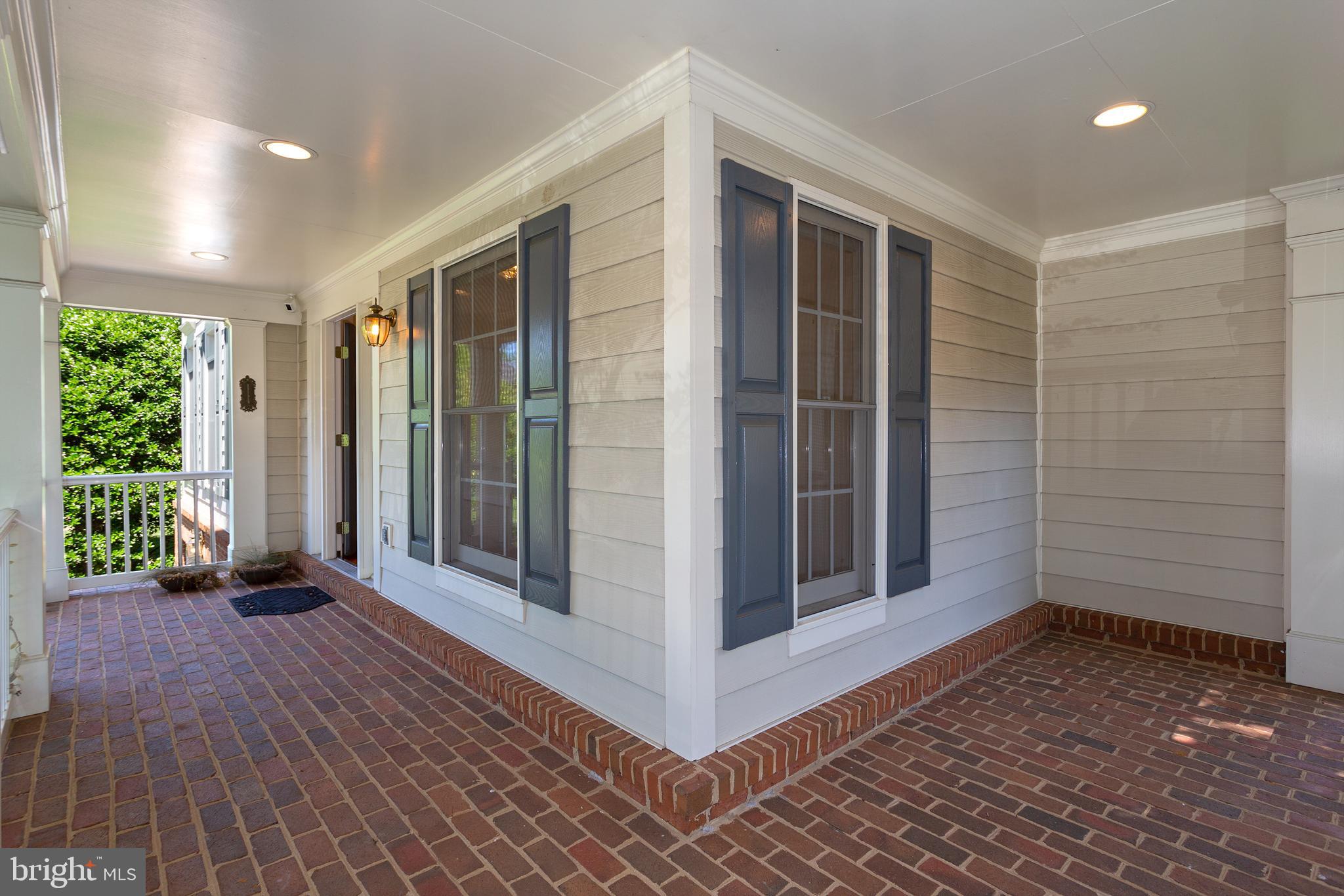 CHESTERBROOK WOODS - Residential Lease