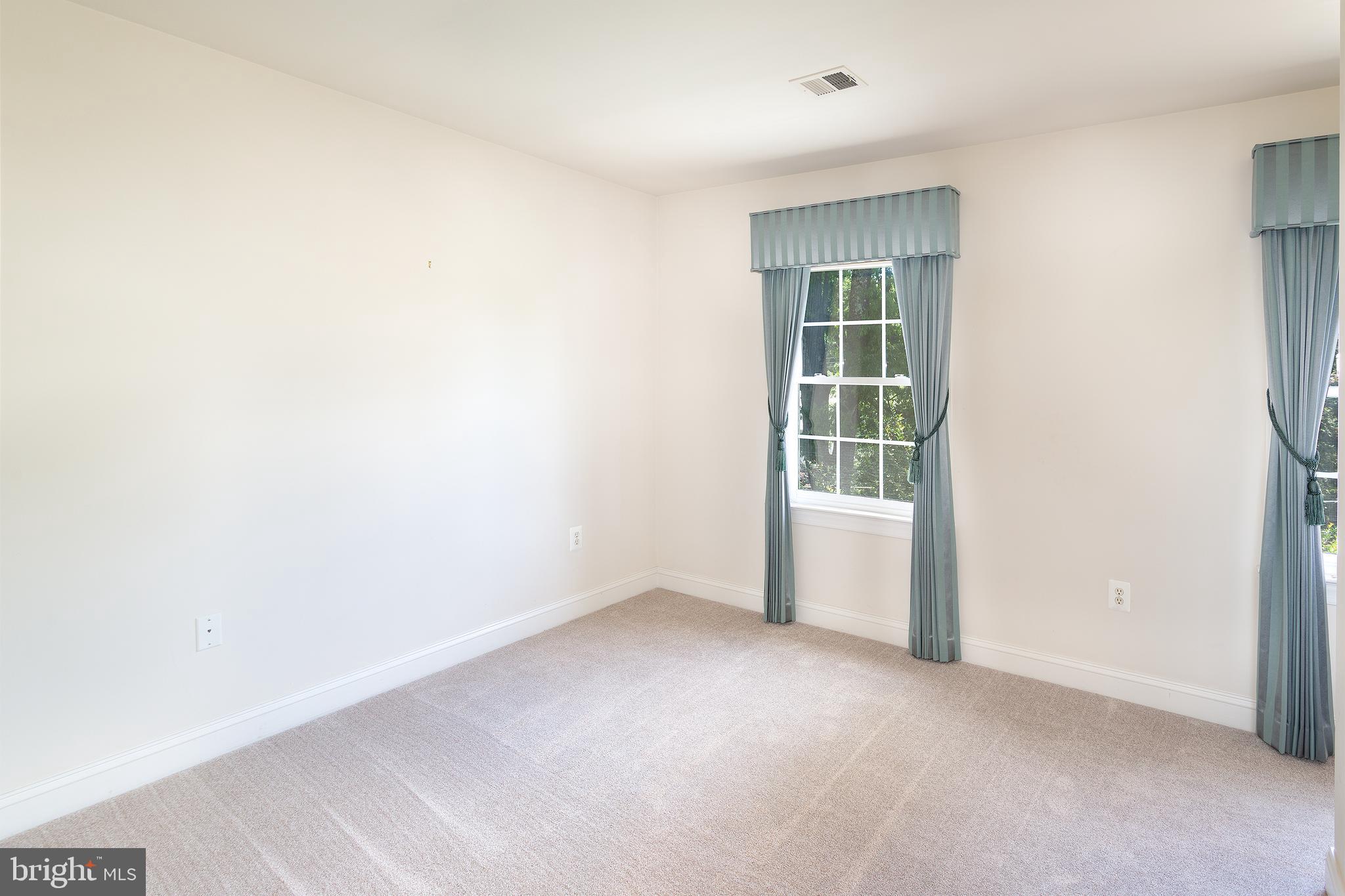 CHESTERBROOK WOODS - Residential Lease