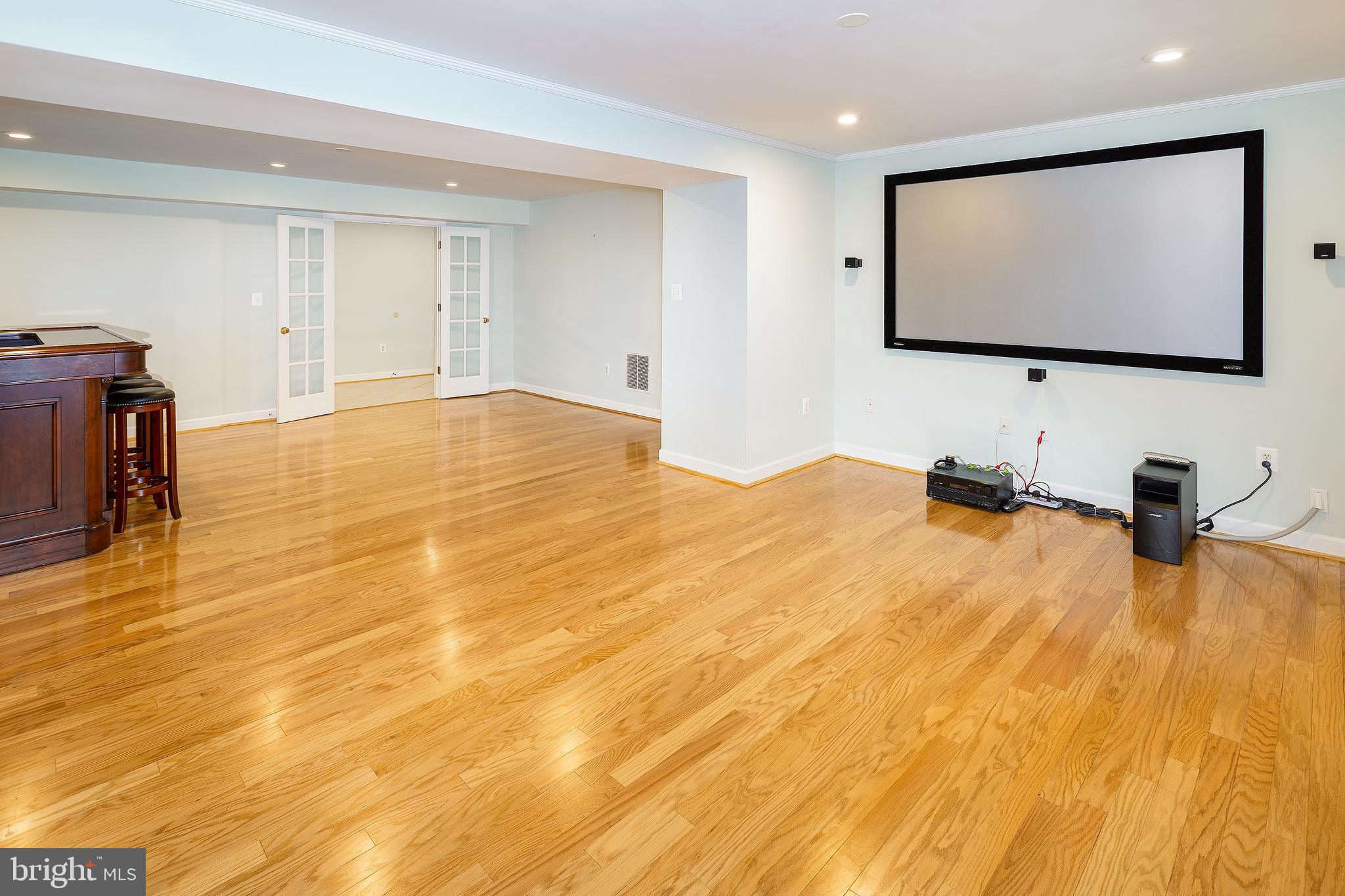 CHESTERBROOK WOODS - Residential Lease