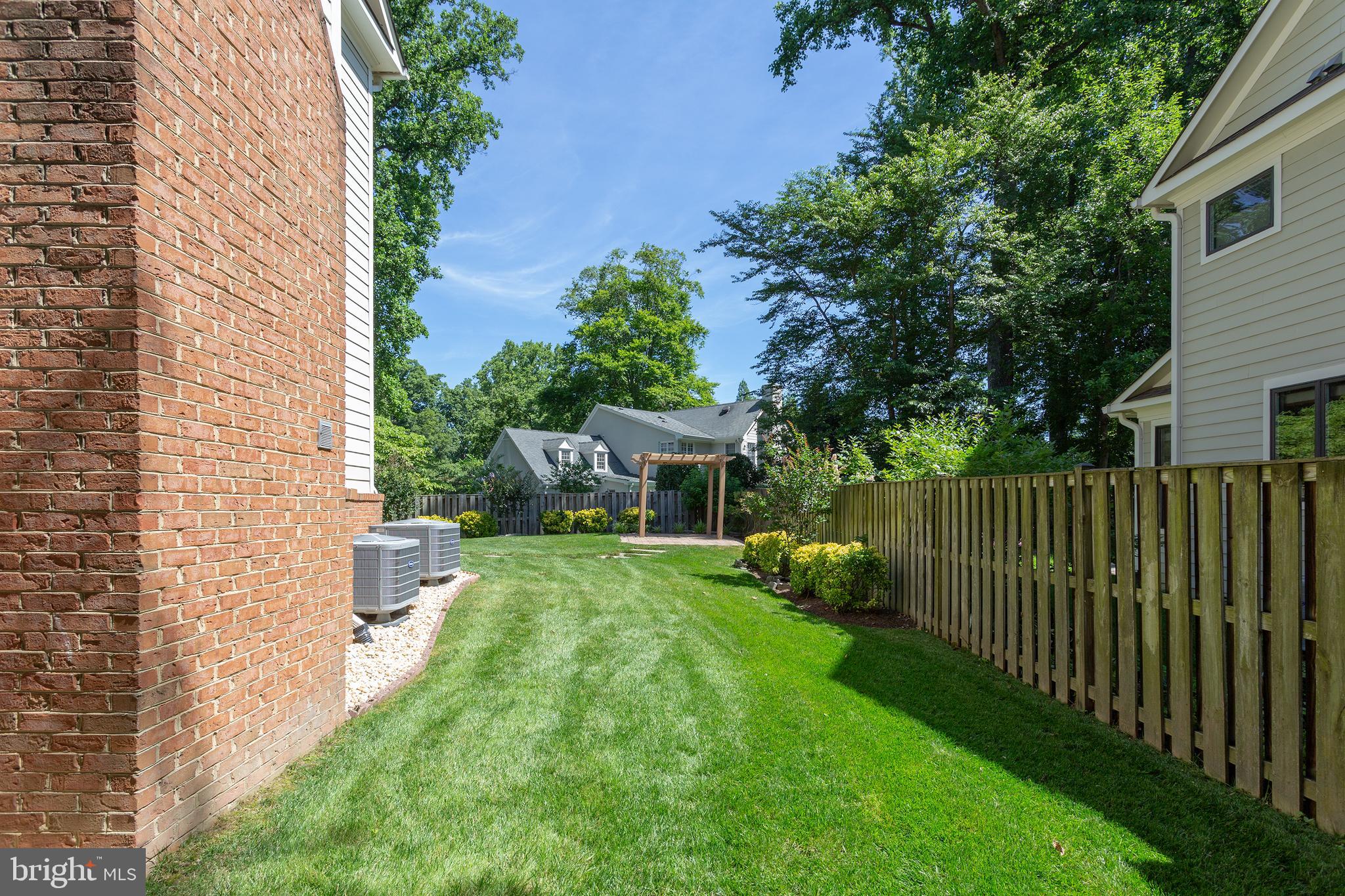 CHESTERBROOK WOODS - Residential Lease