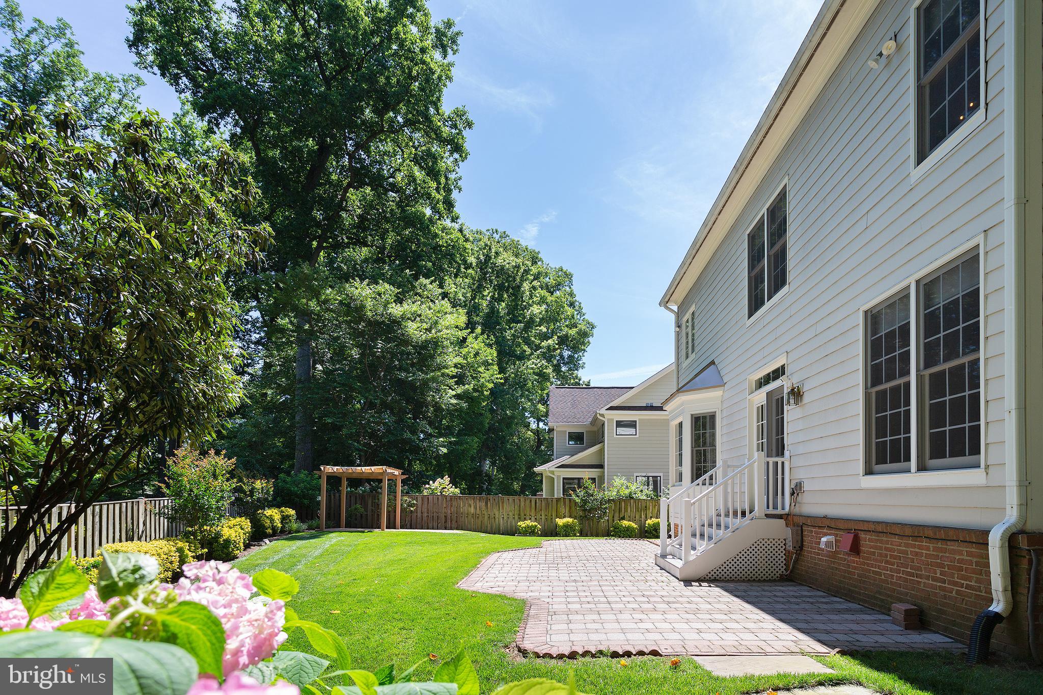 CHESTERBROOK WOODS - Residential Lease