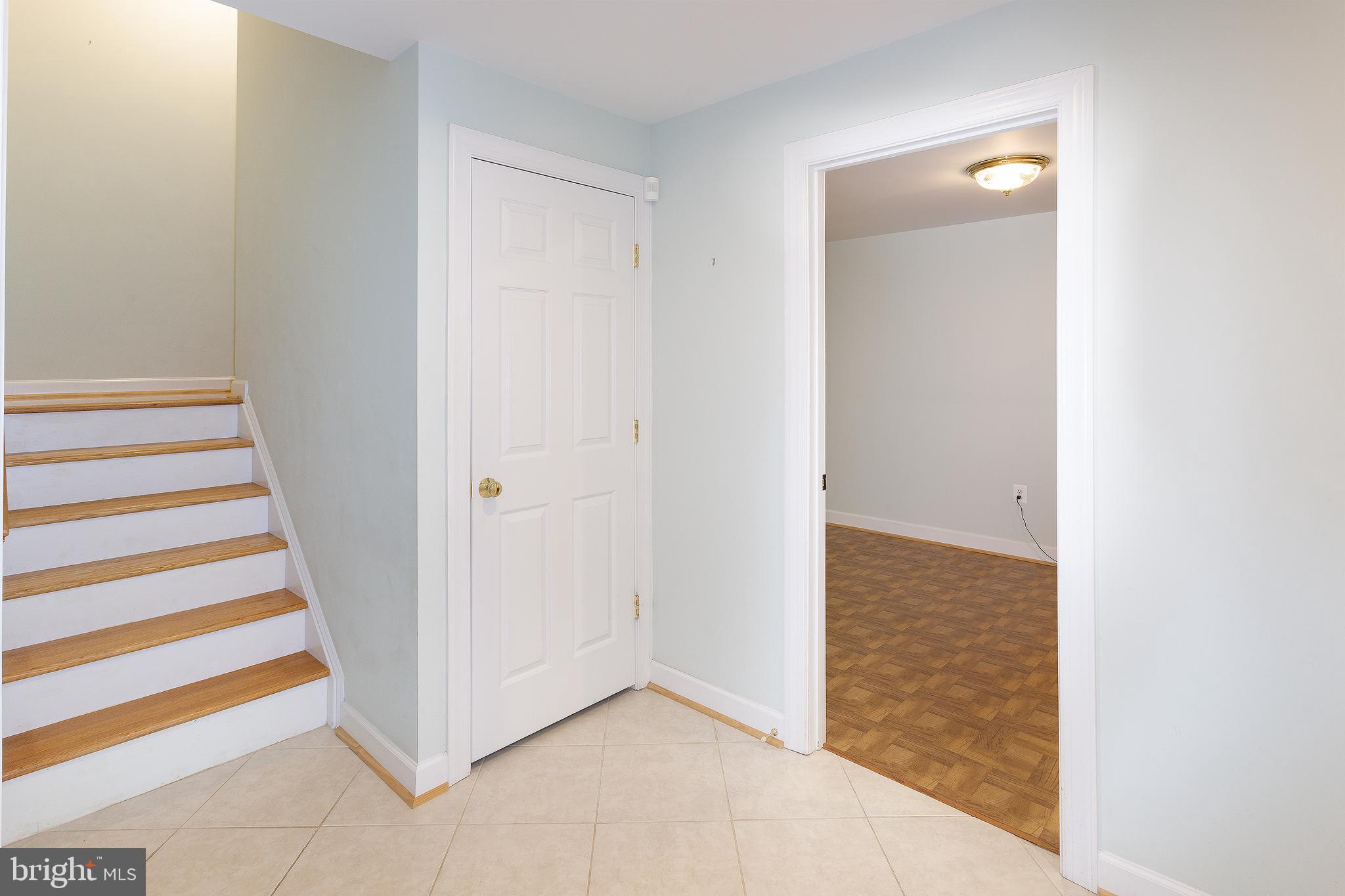 CHESTERBROOK WOODS - Residential Lease