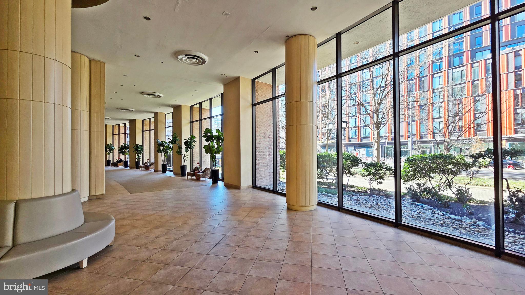 1805 CRYSTAL DRIVE 907S