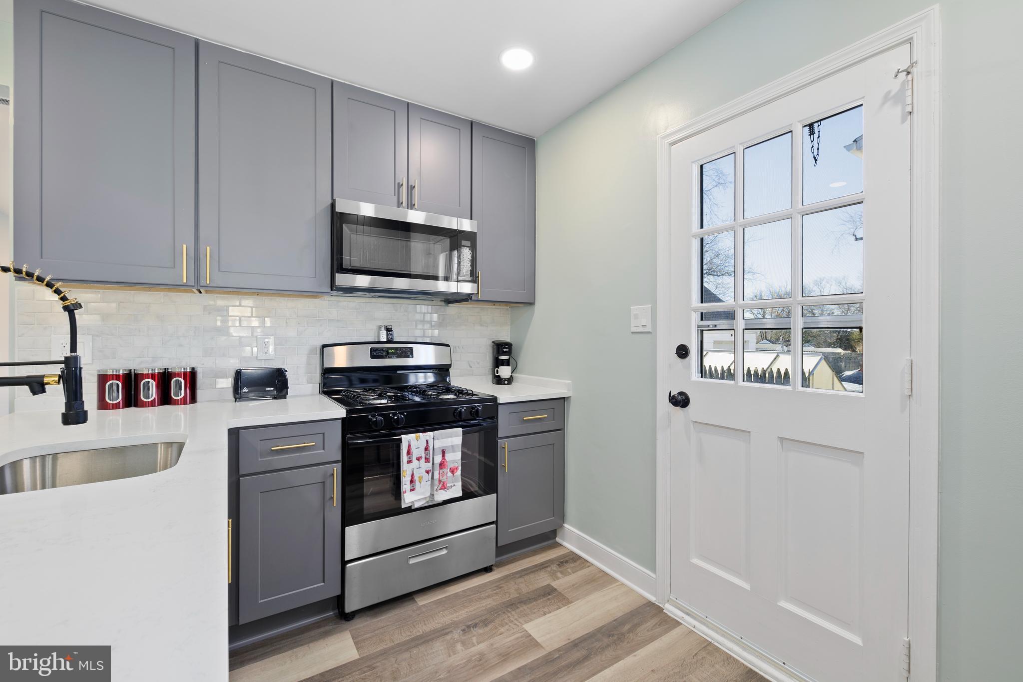 GLENMONT VILLAGE - Residential