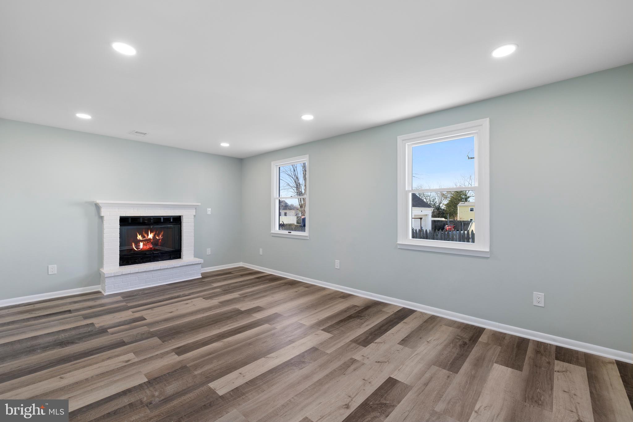 GLENMONT VILLAGE - Residential