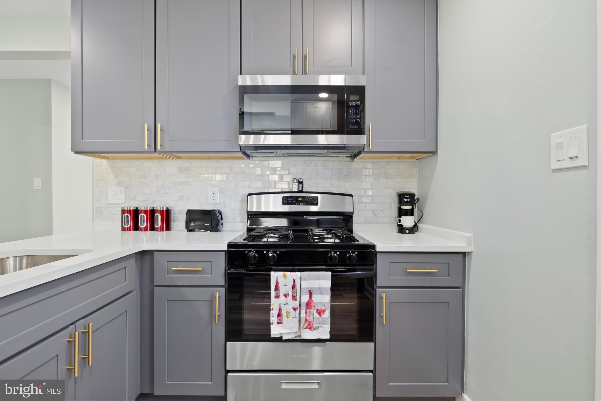 GLENMONT VILLAGE - Residential