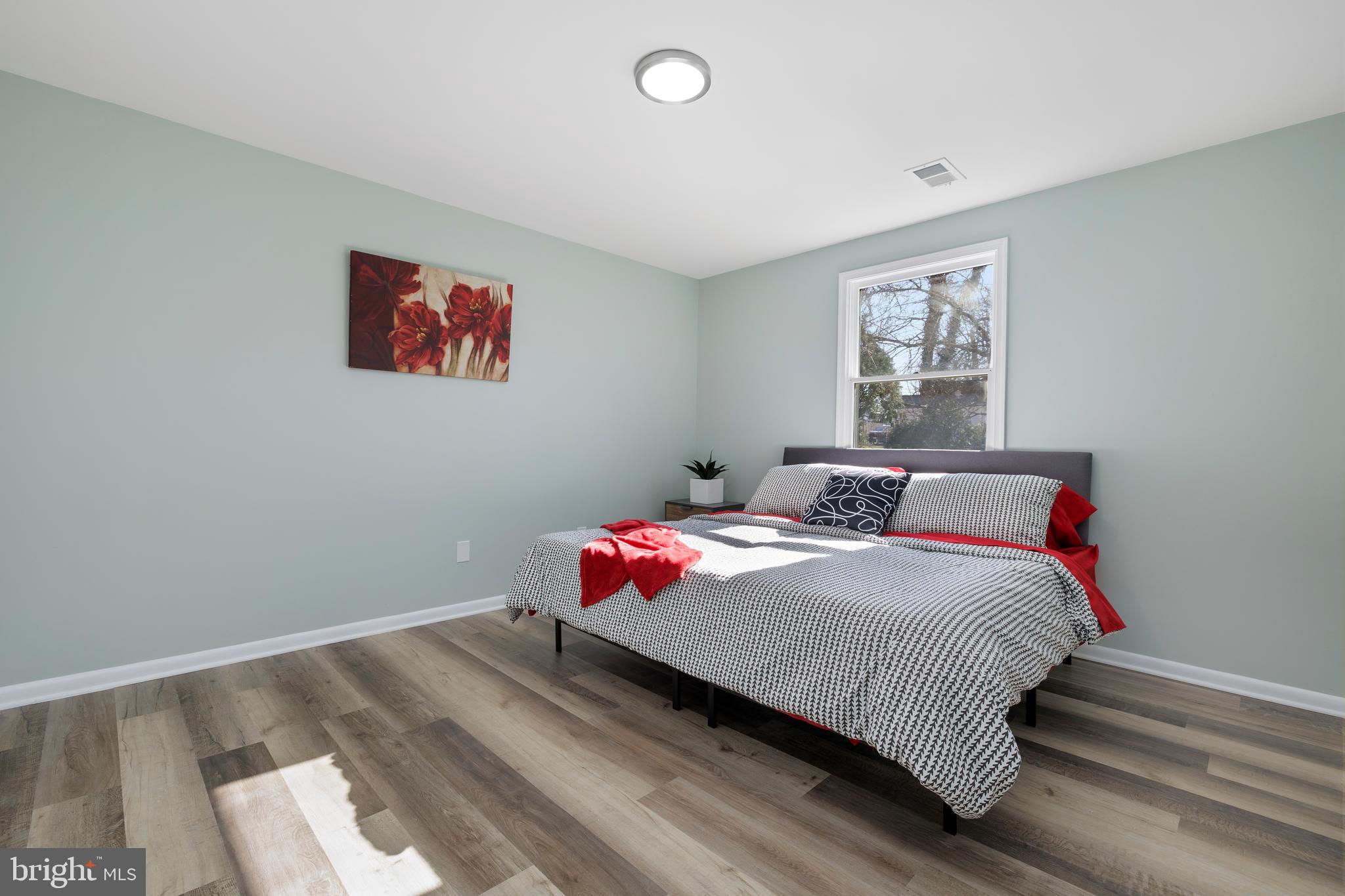 GLENMONT VILLAGE - Residential