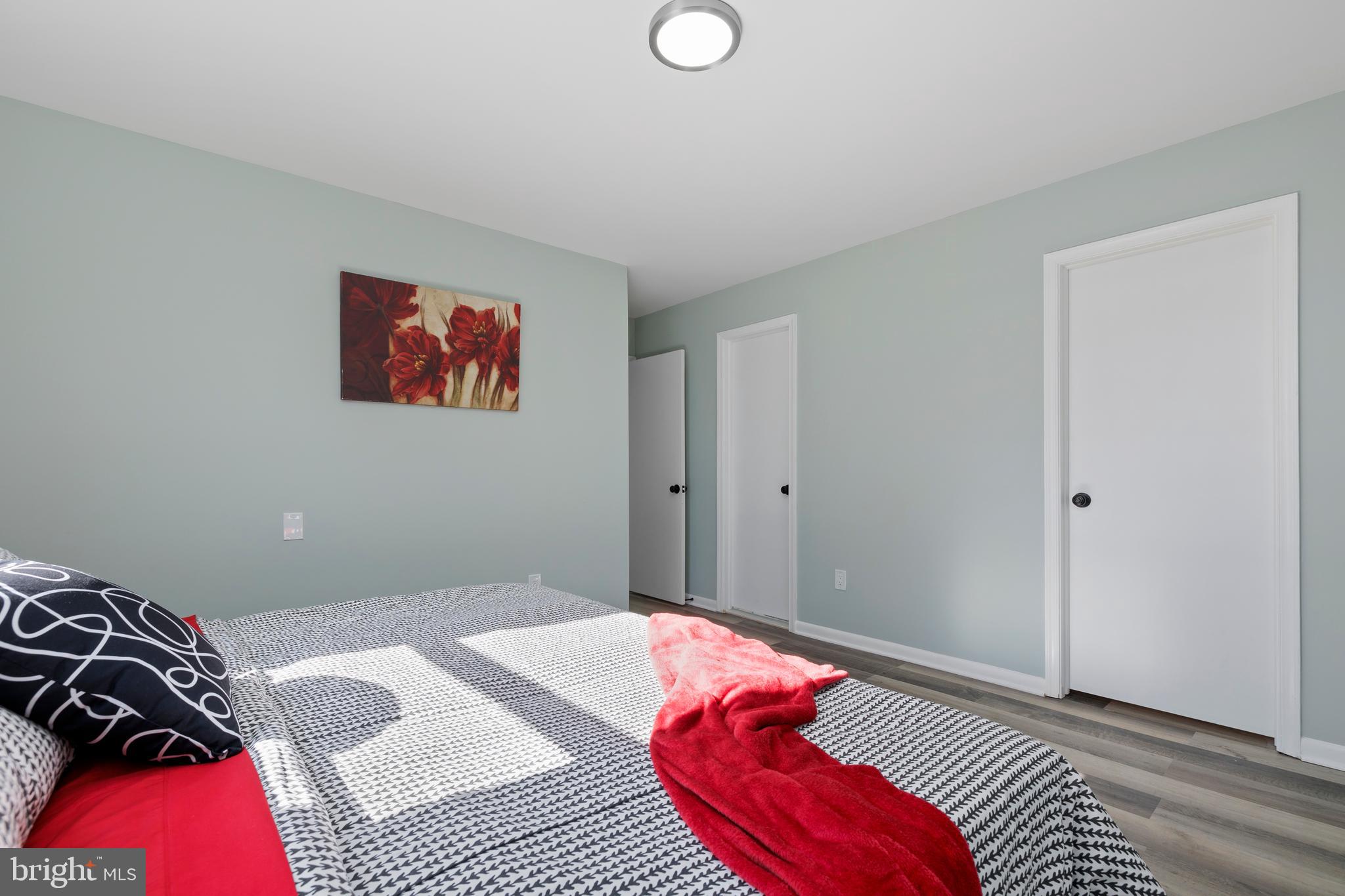 GLENMONT VILLAGE - Residential