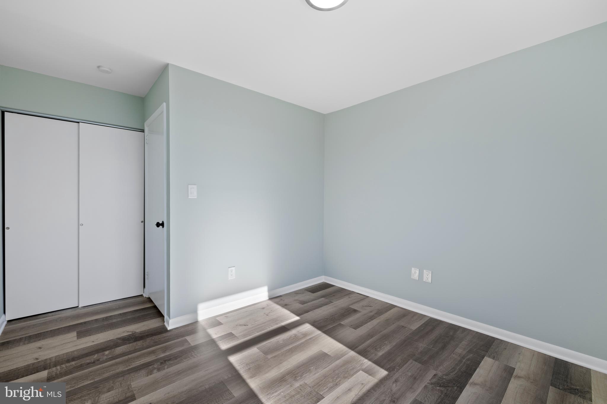 GLENMONT VILLAGE - Residential