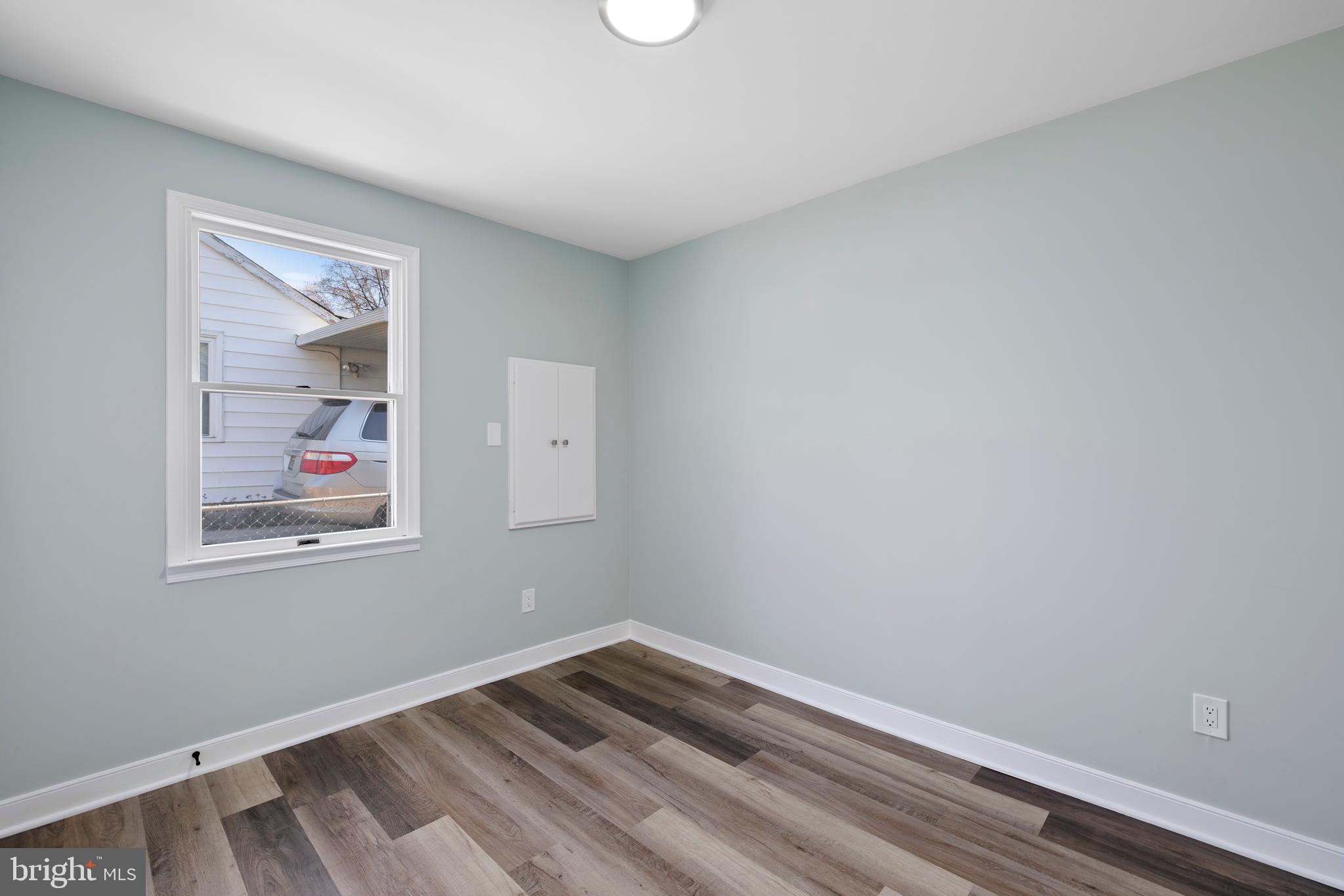 GLENMONT VILLAGE - Residential