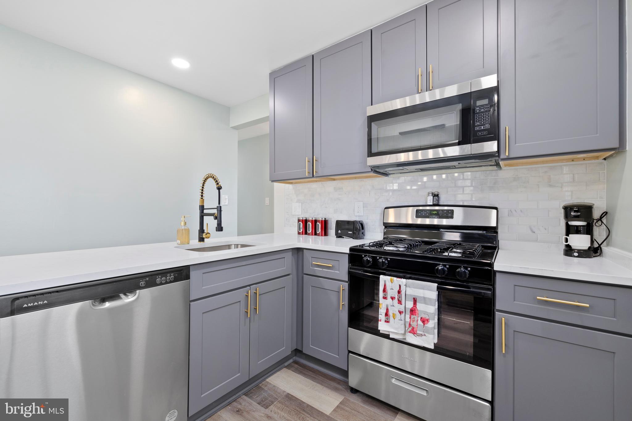 GLENMONT VILLAGE - Residential