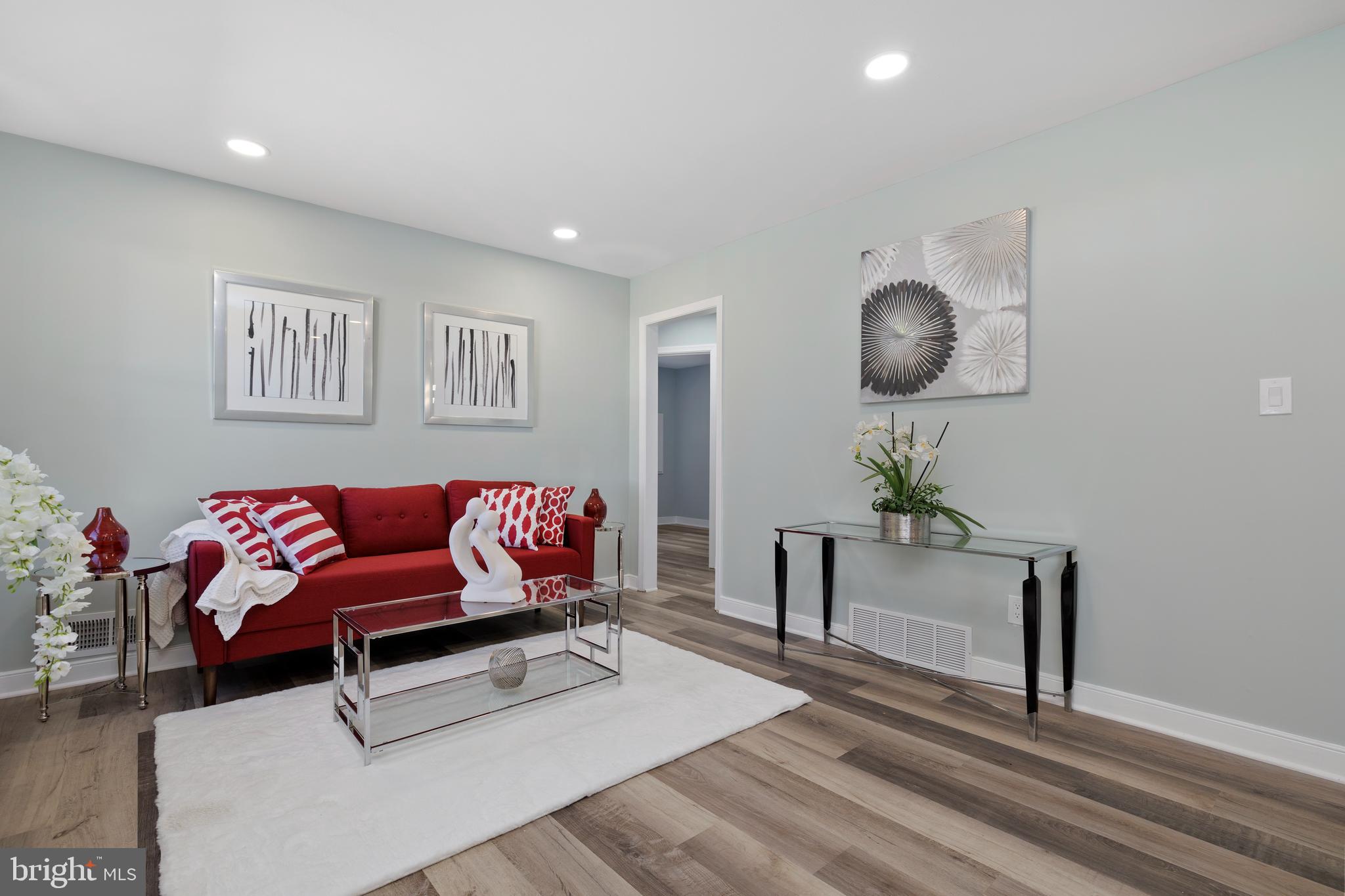 GLENMONT VILLAGE - Residential