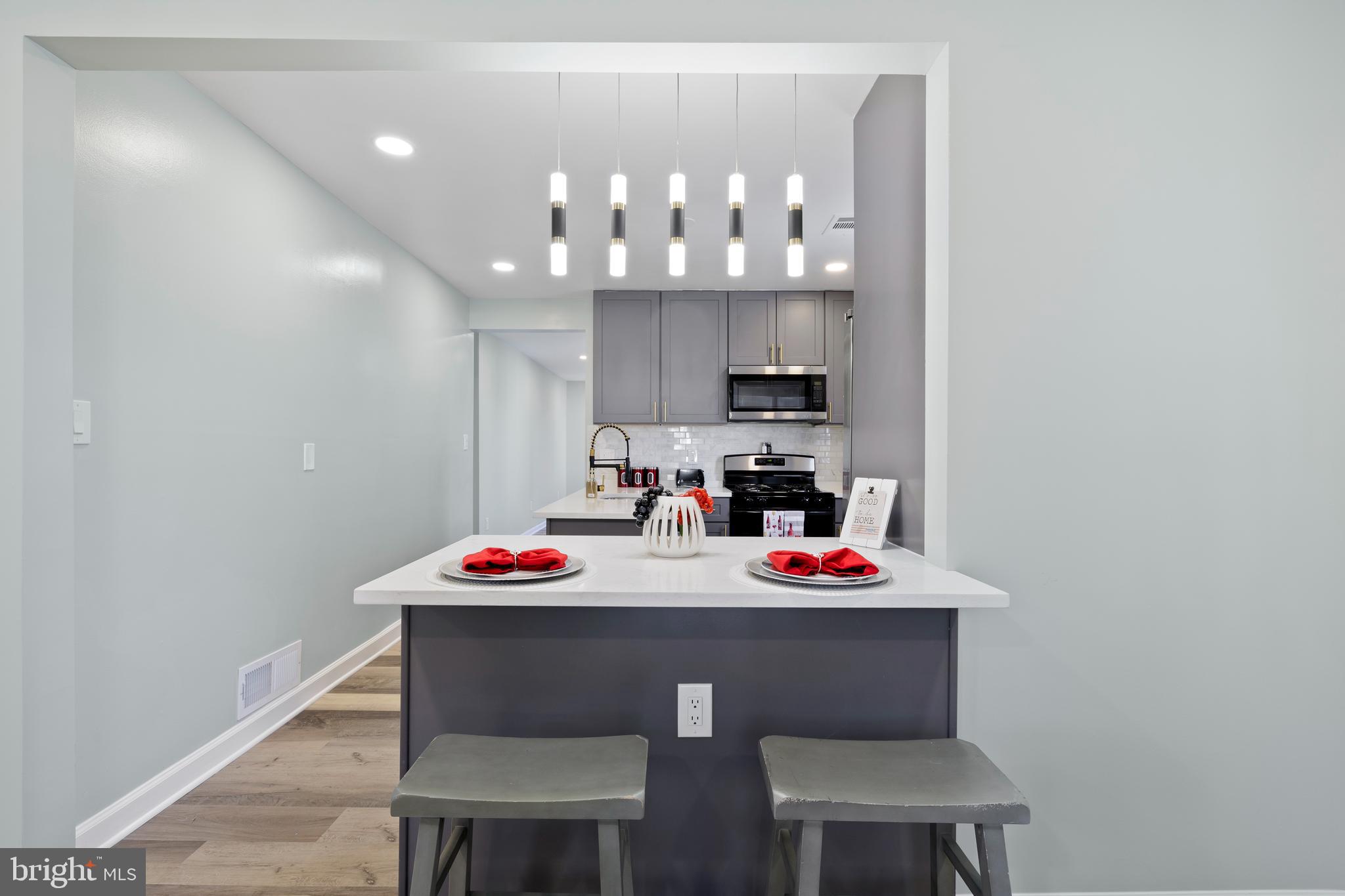 GLENMONT VILLAGE - Residential