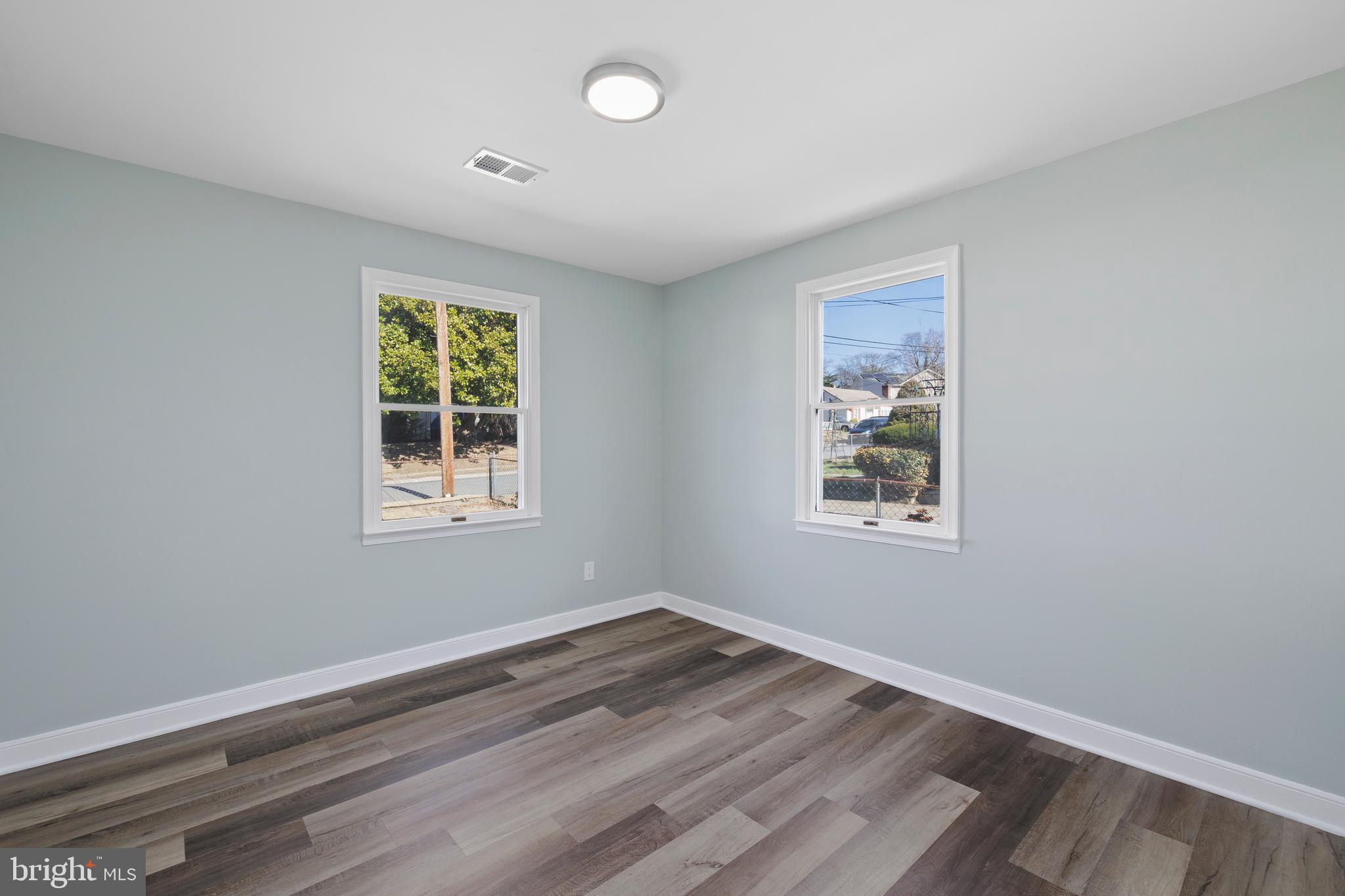 GLENMONT VILLAGE - Residential