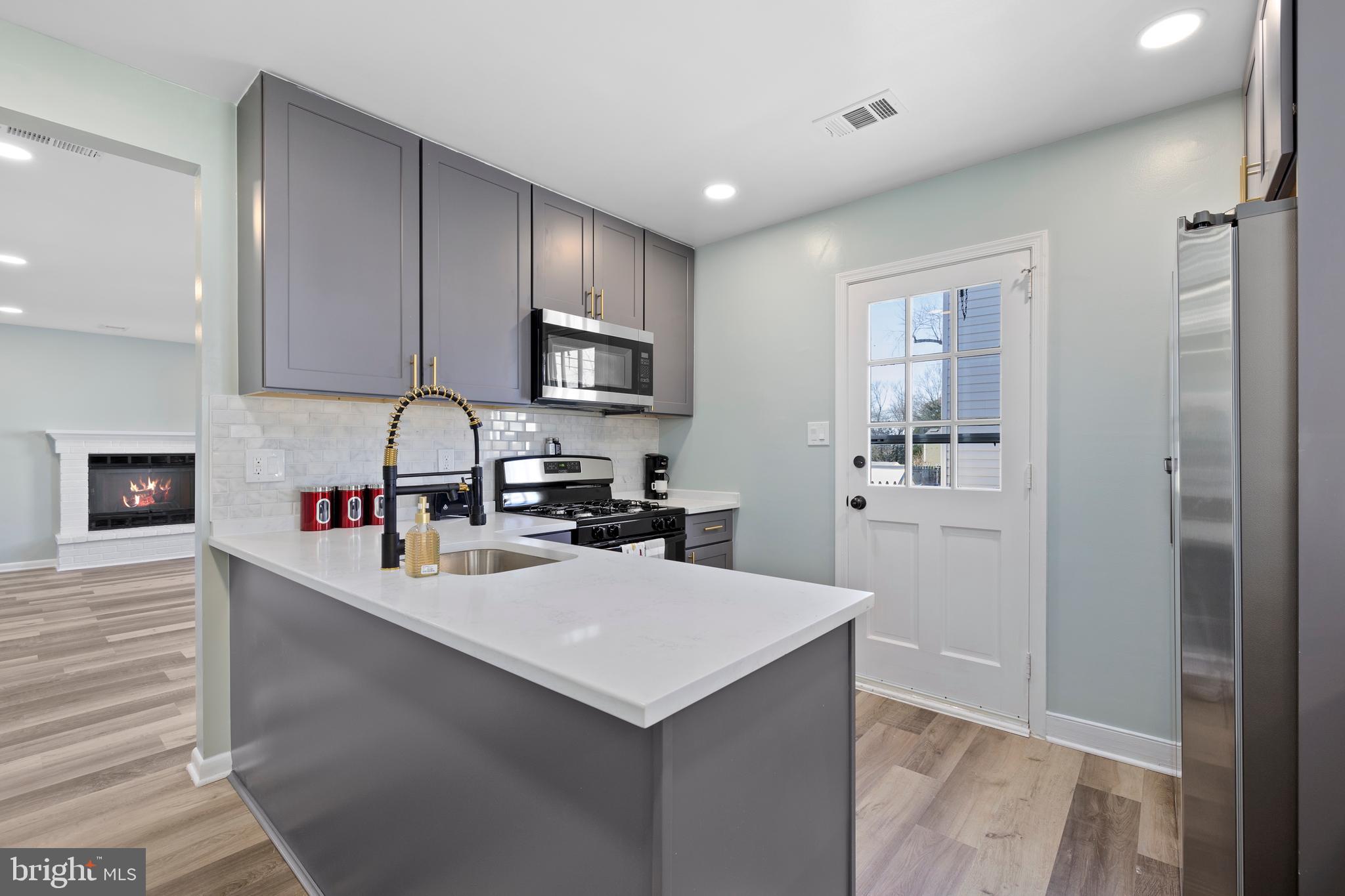 GLENMONT VILLAGE - Residential