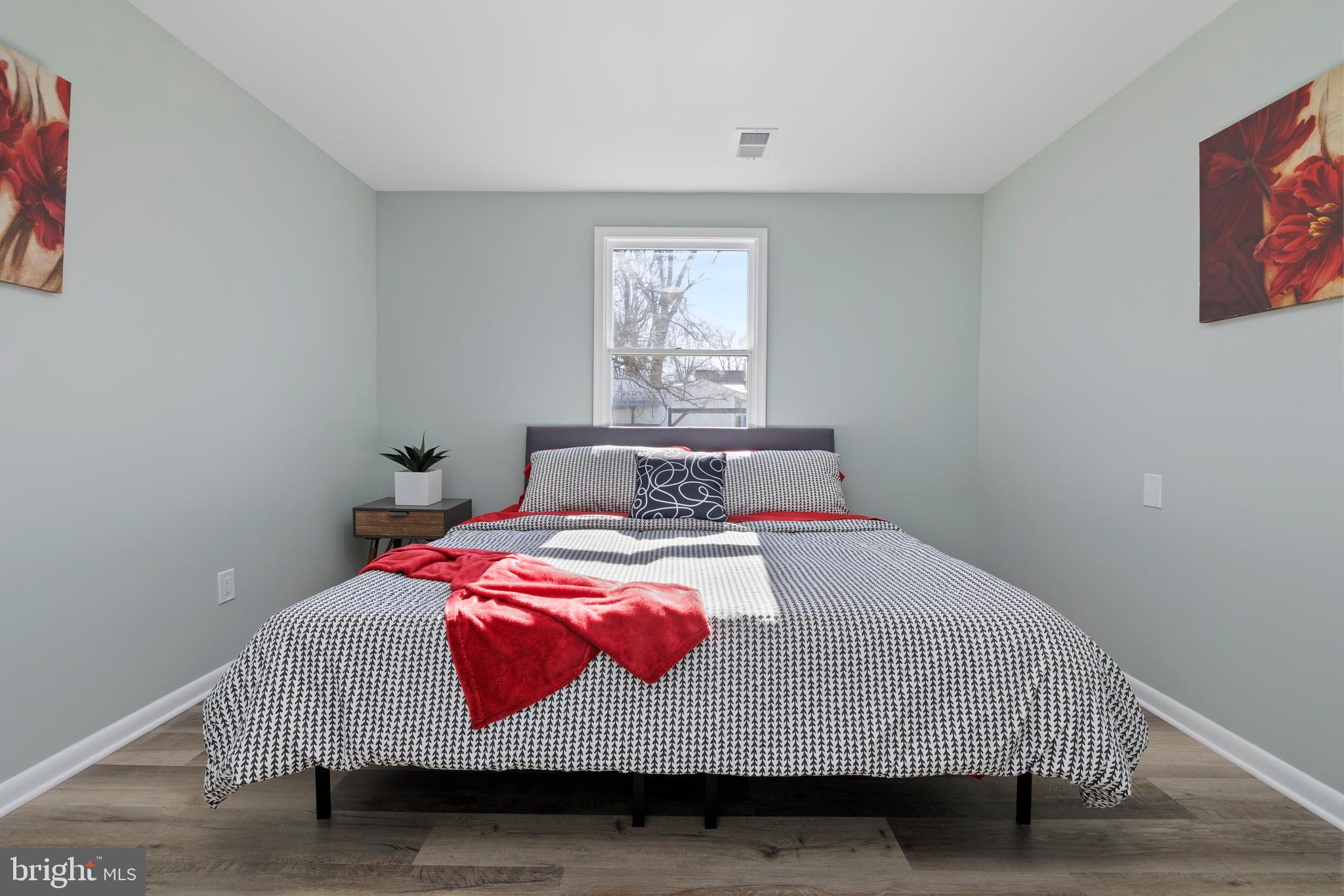 GLENMONT VILLAGE - Residential