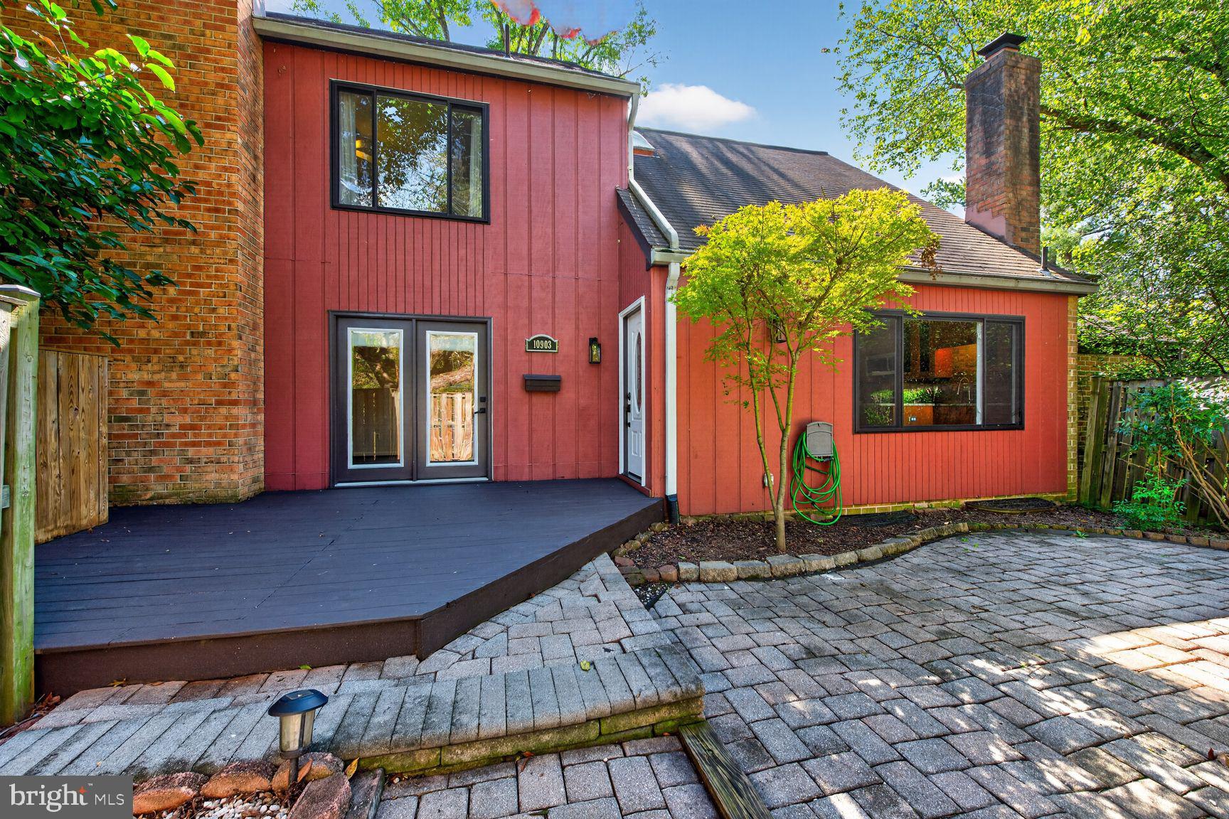 10903 KNIGHTS BRIDGE COURT