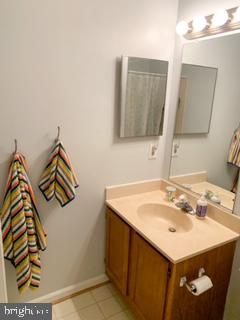 HAMPTON OAKS - Residential Lease