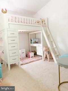 HAMPTON OAKS - Residential Lease