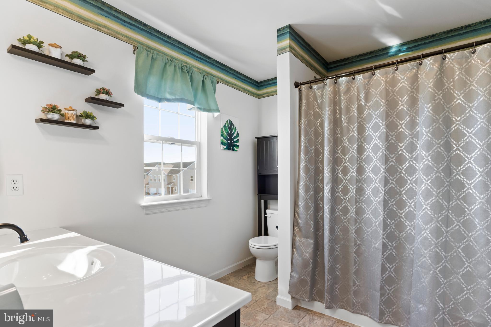 LOCUST RUN - Residential