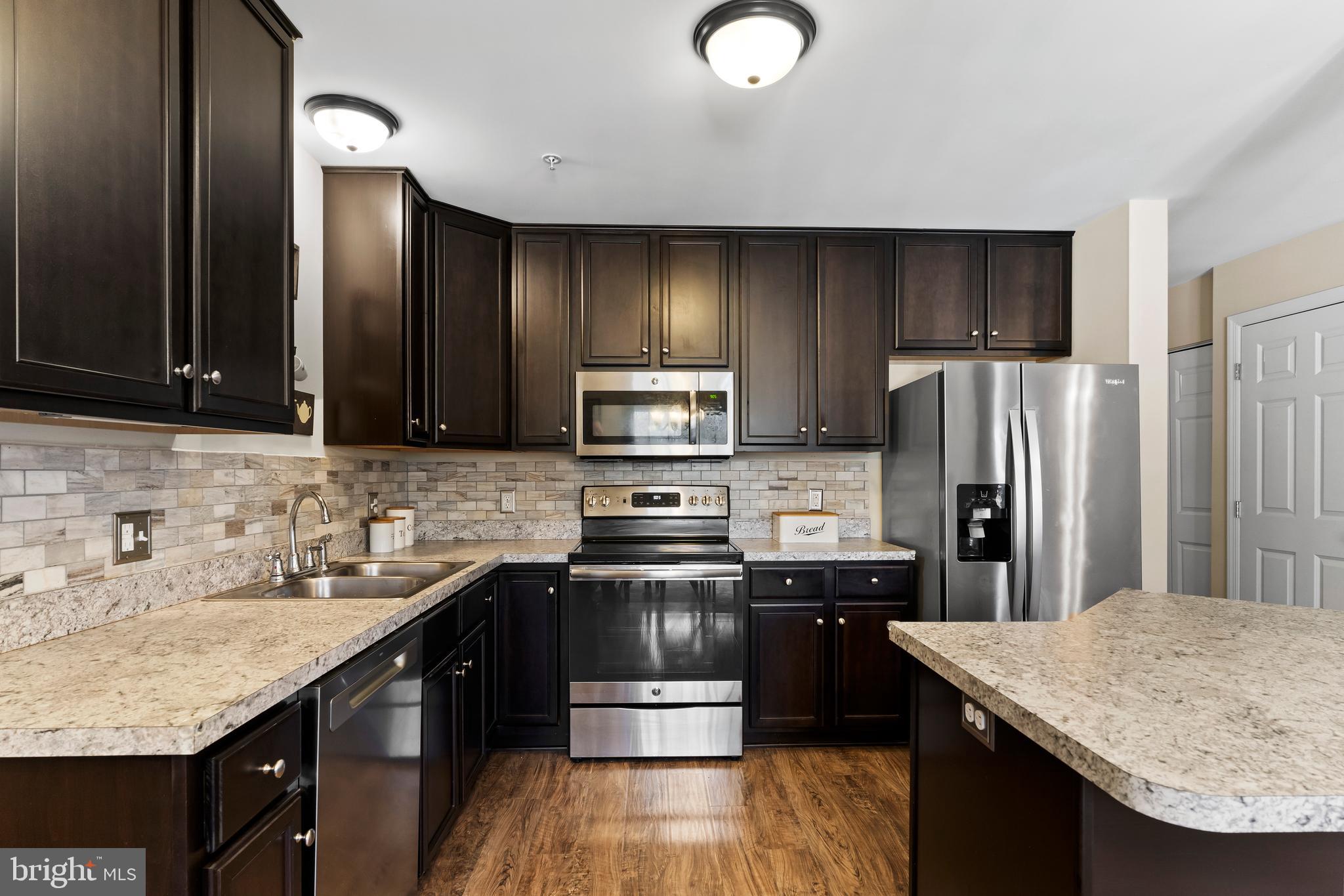 LOCUST RUN - Residential