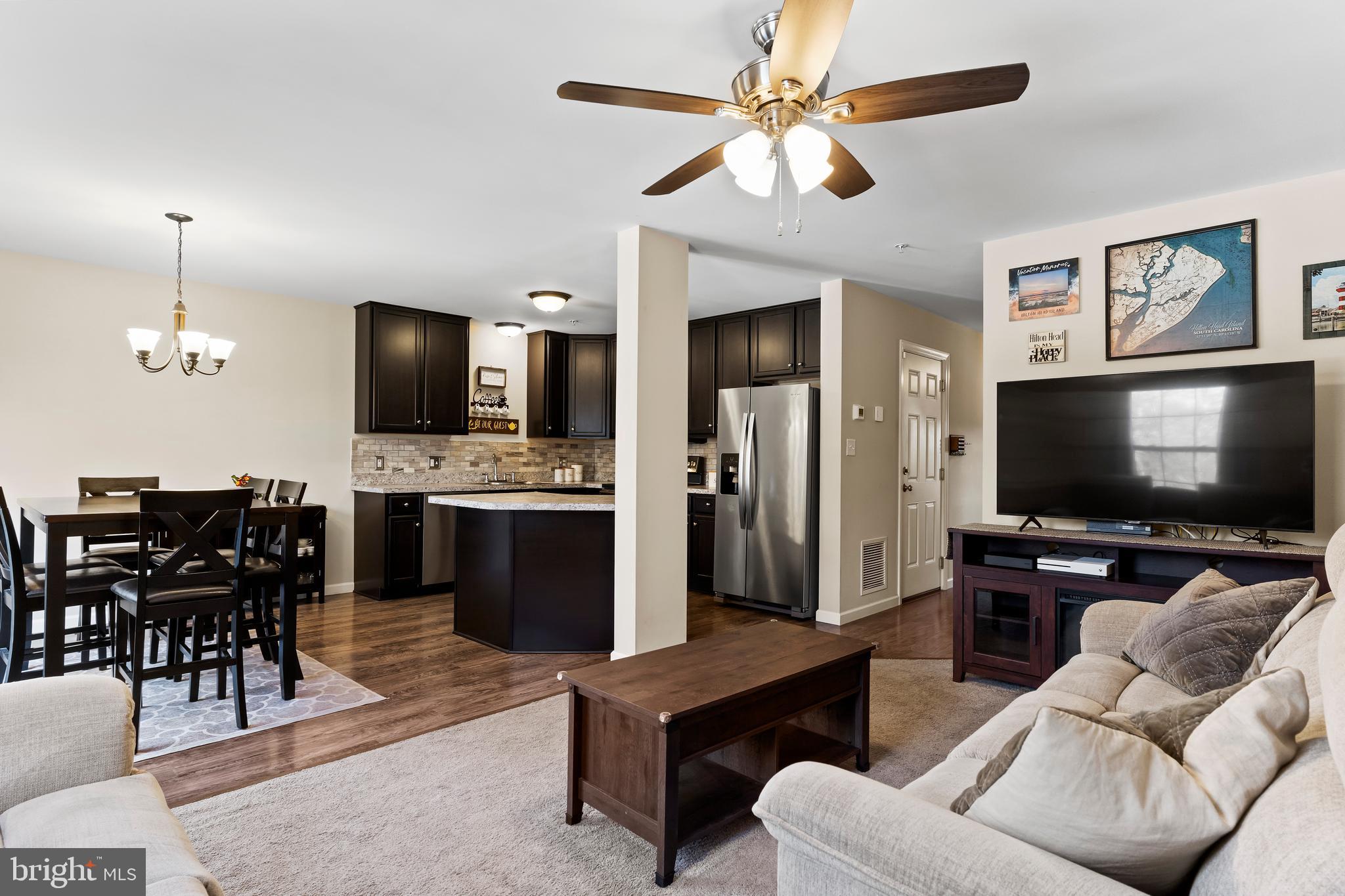 LOCUST RUN - Residential