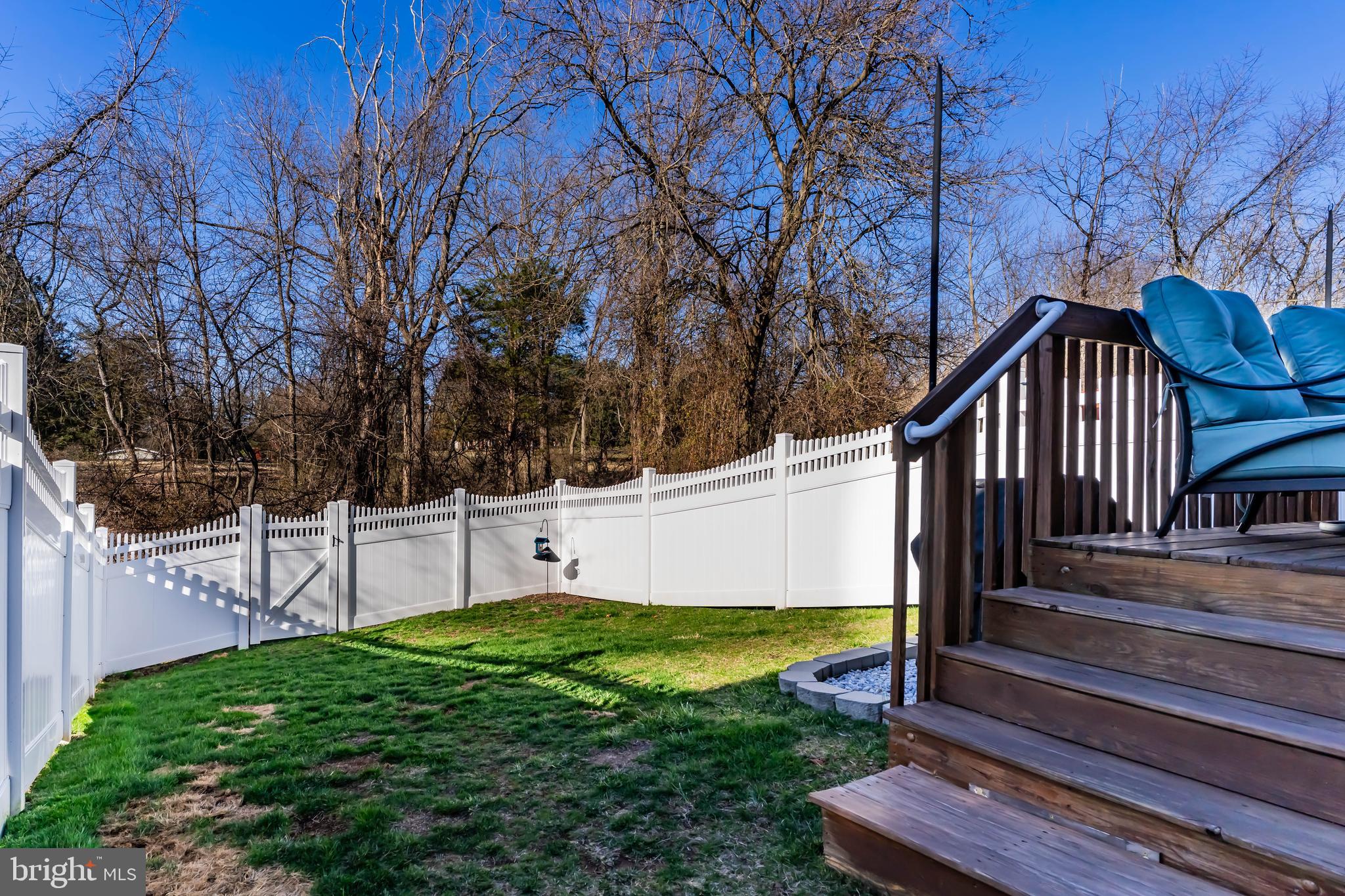 LOCUST RUN - Residential