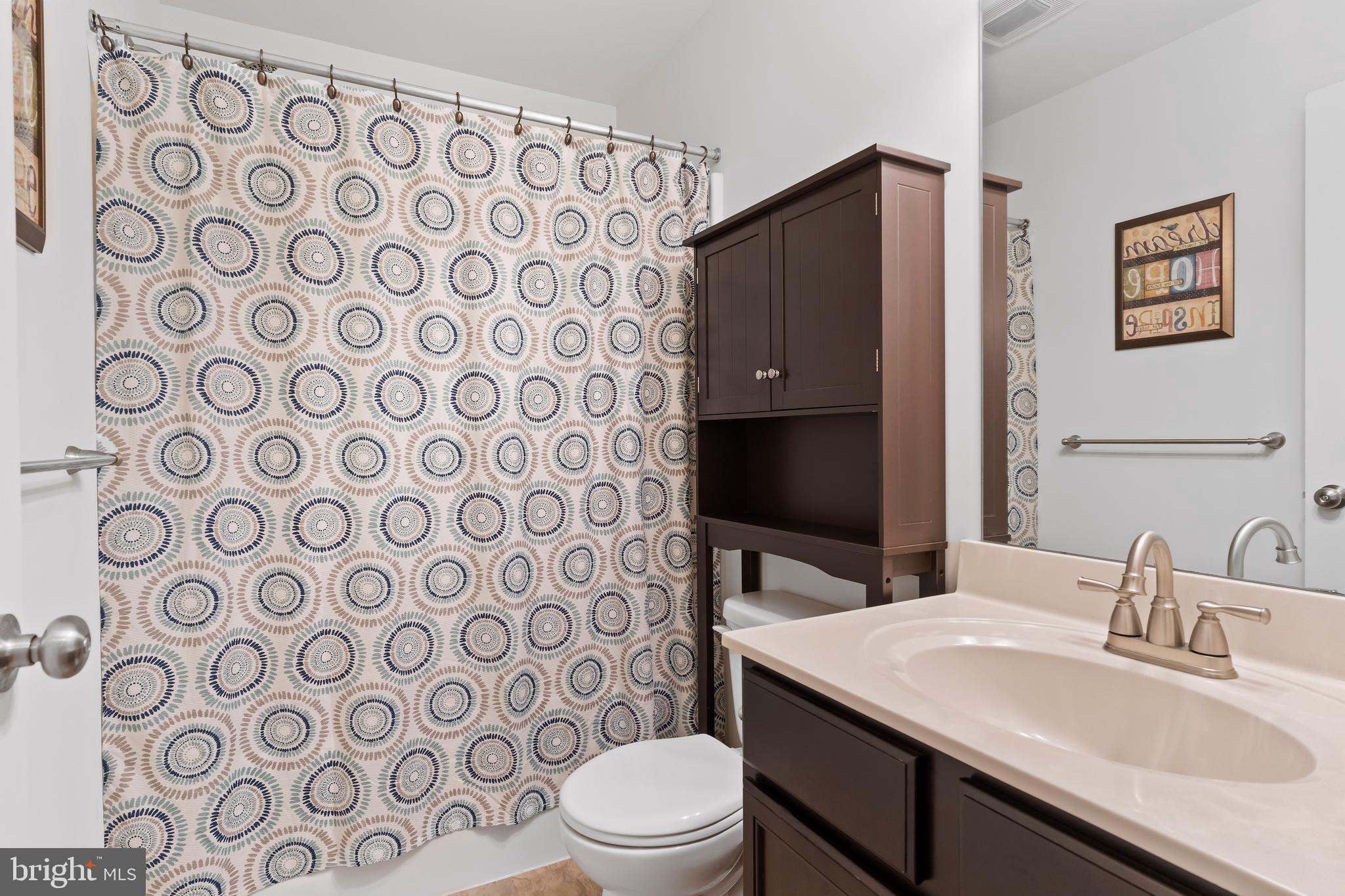 LOCUST RUN - Residential