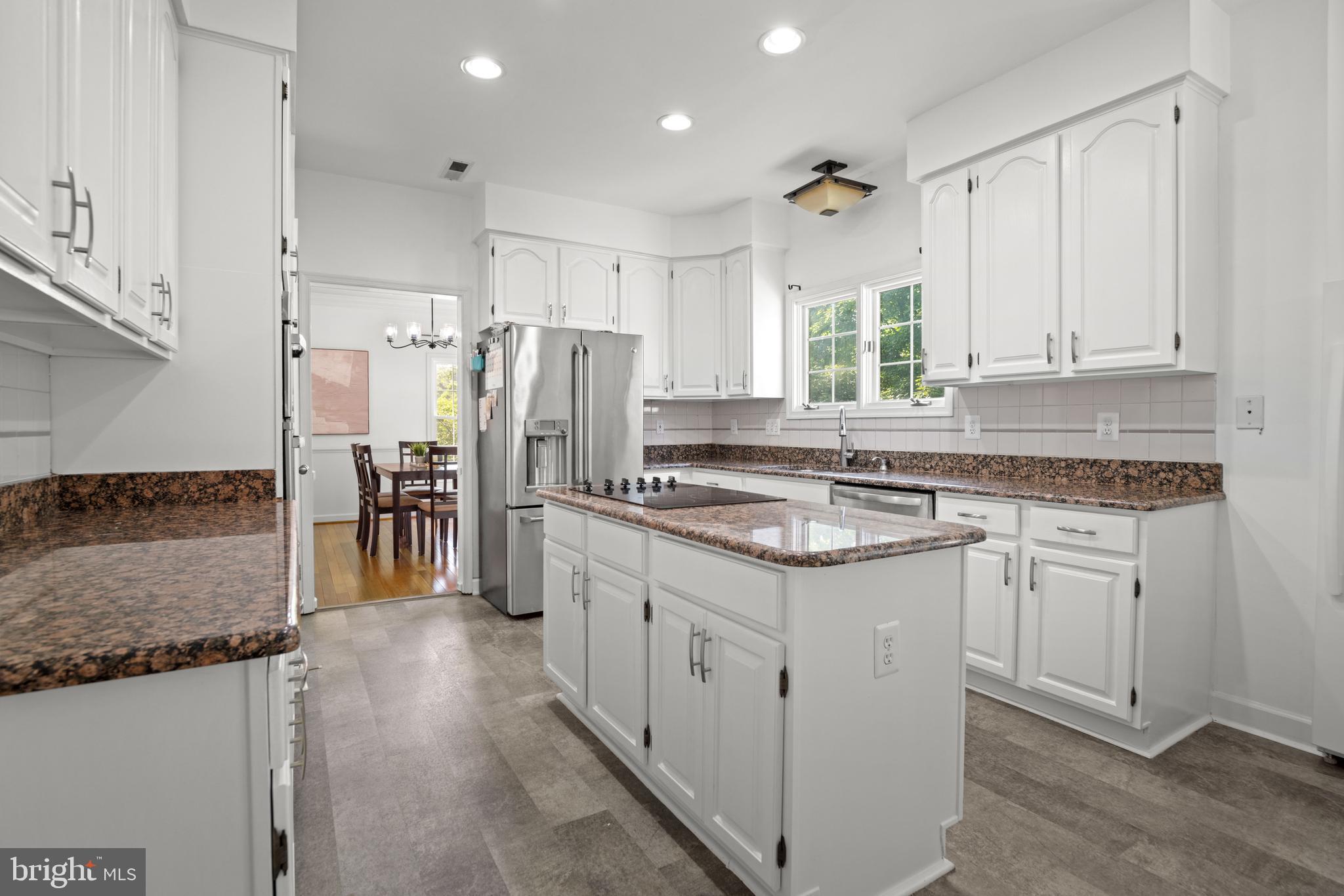 QUINCE ORCHARD KNOLLS - Residential