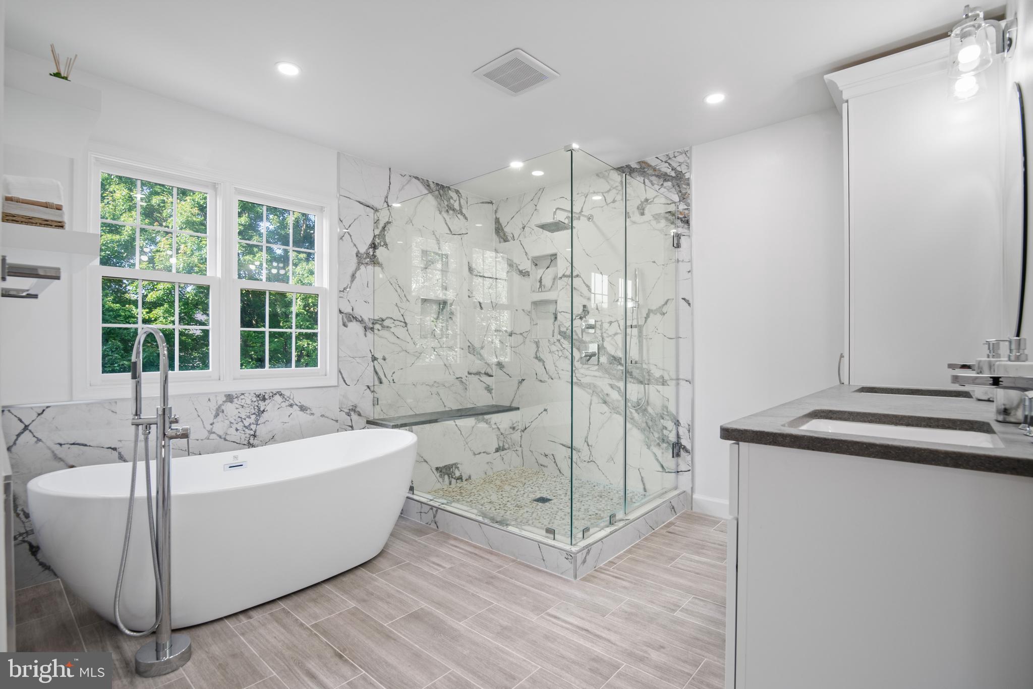 QUINCE ORCHARD KNOLLS - Residential