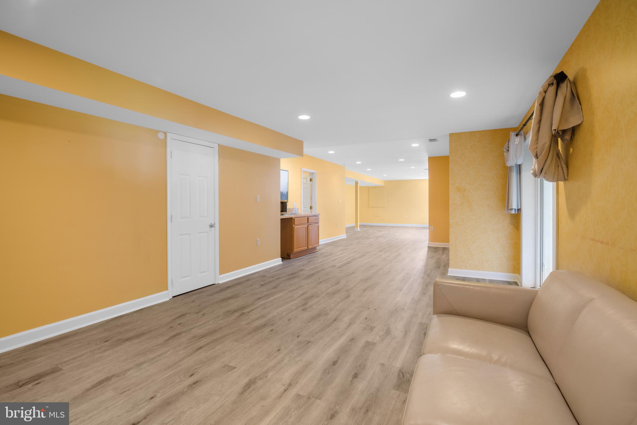 QUINCE ORCHARD KNOLLS - Residential