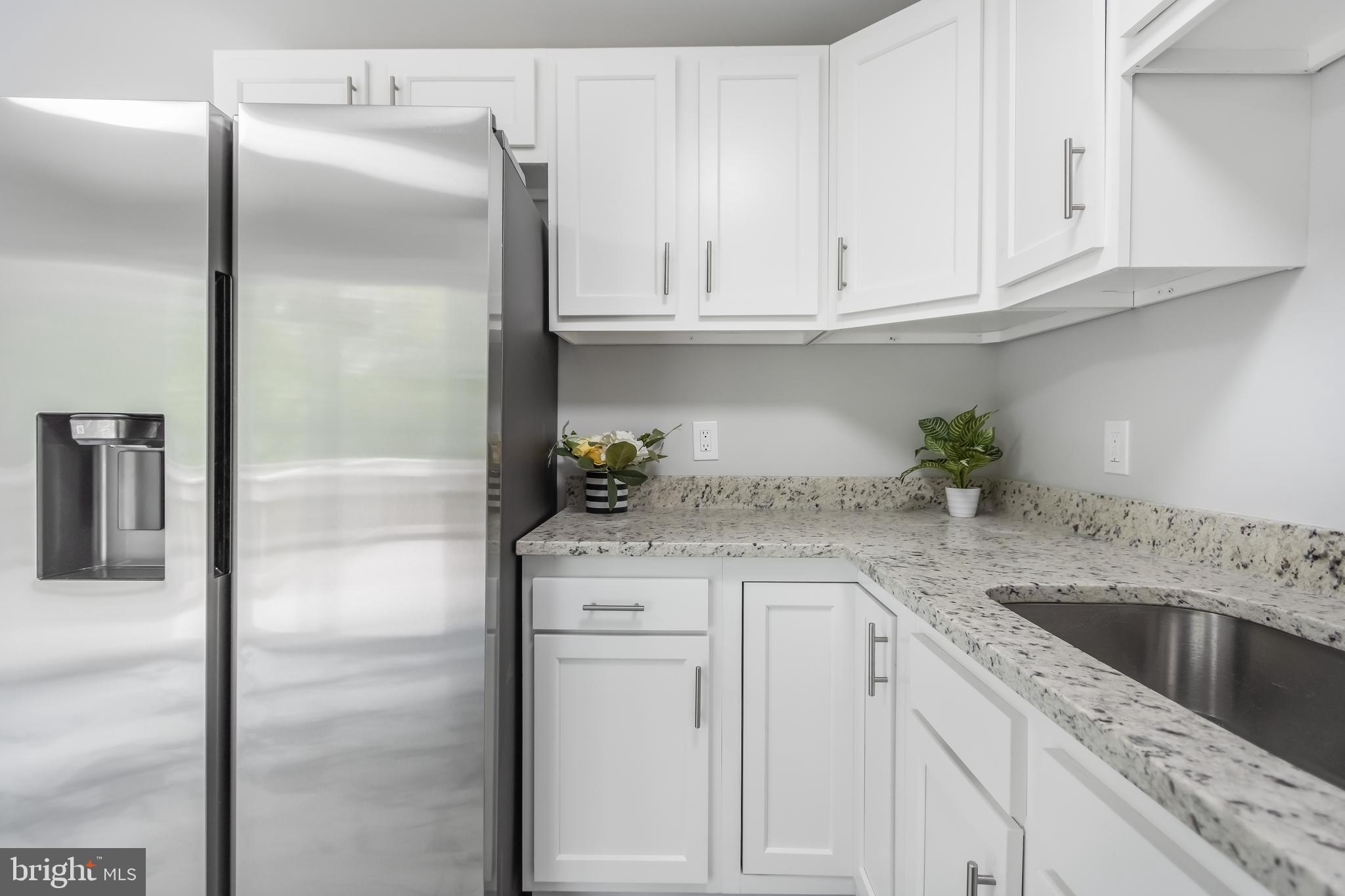 WHISPERING WOODS - Residential