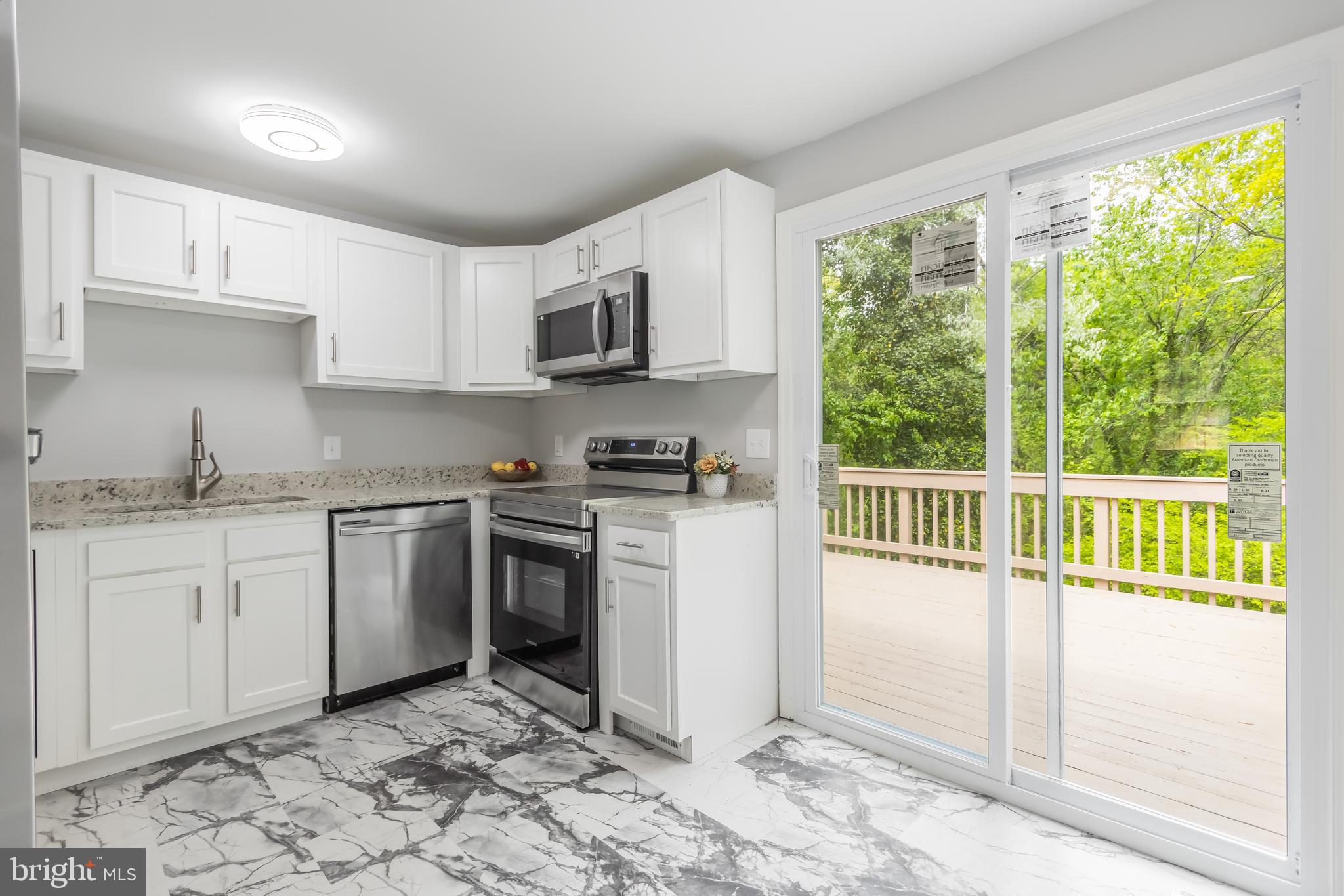 WHISPERING WOODS - Residential