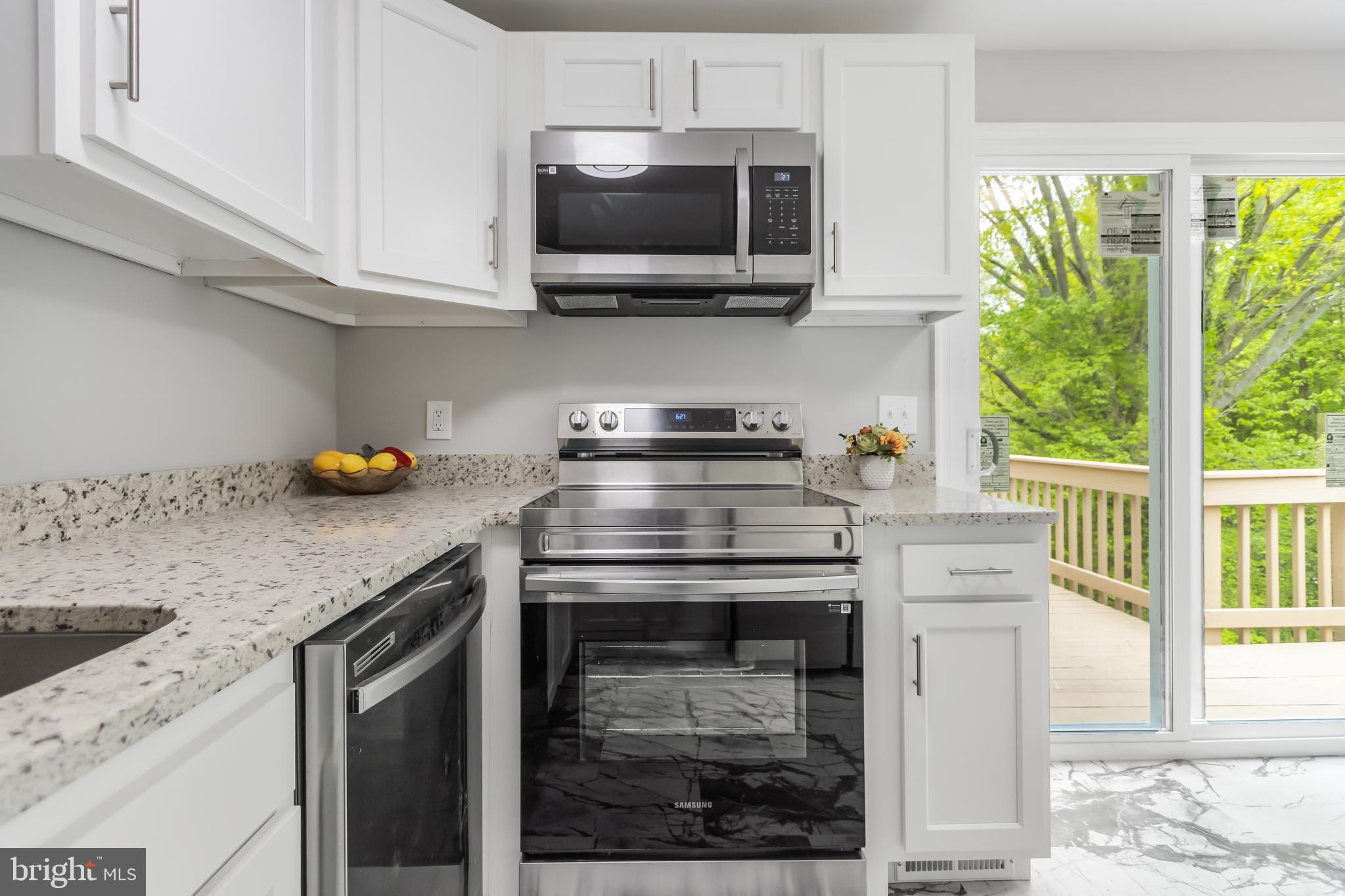 WHISPERING WOODS - Residential