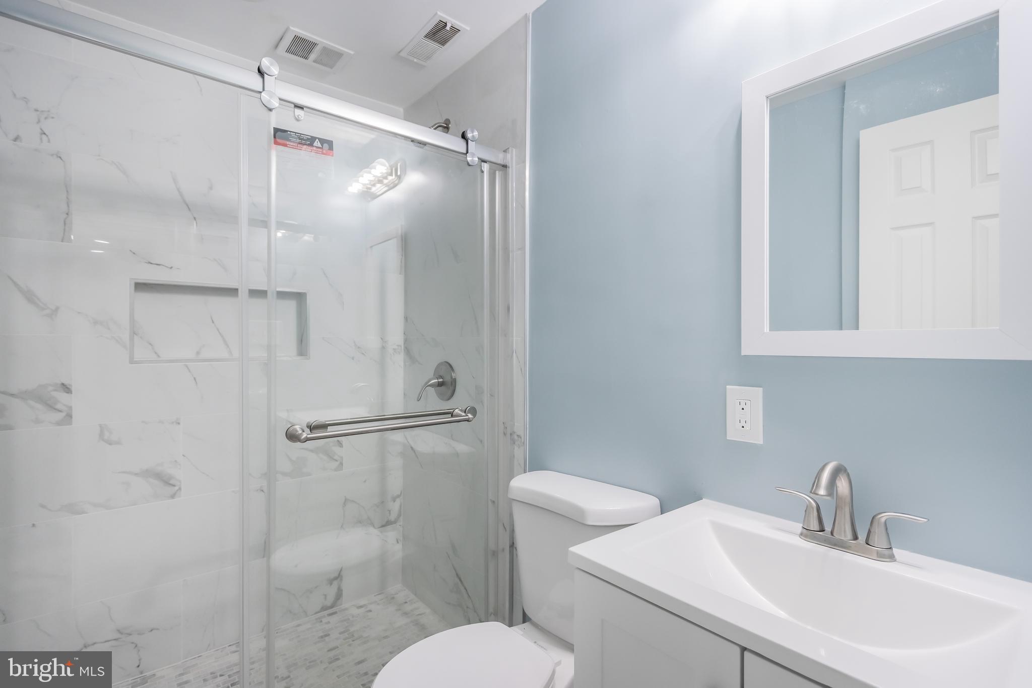 WHISPERING WOODS - Residential